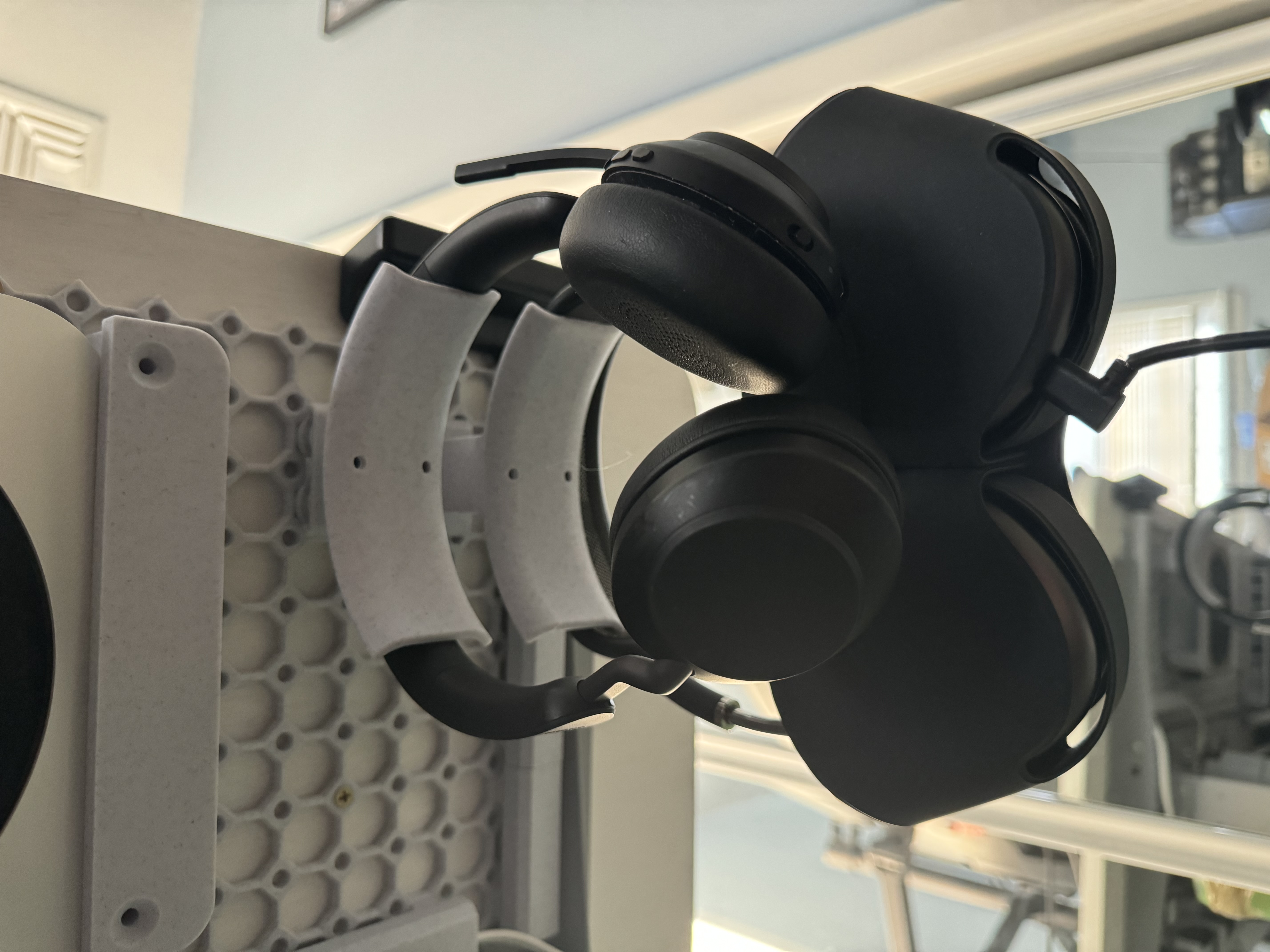 Underware - AirPods Max/Headphone Hanger