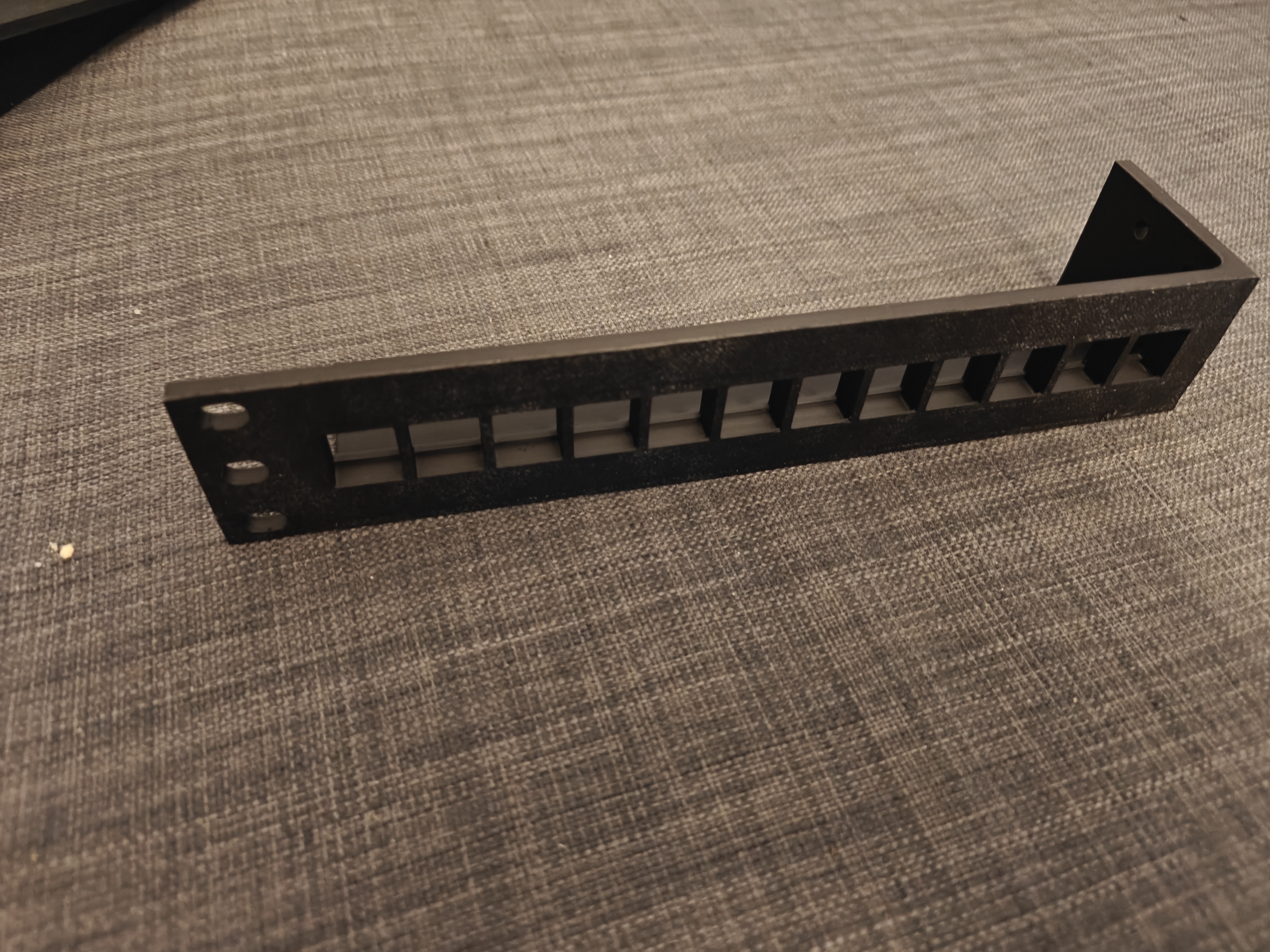 19" rack keystone patch panel 1u reinforced