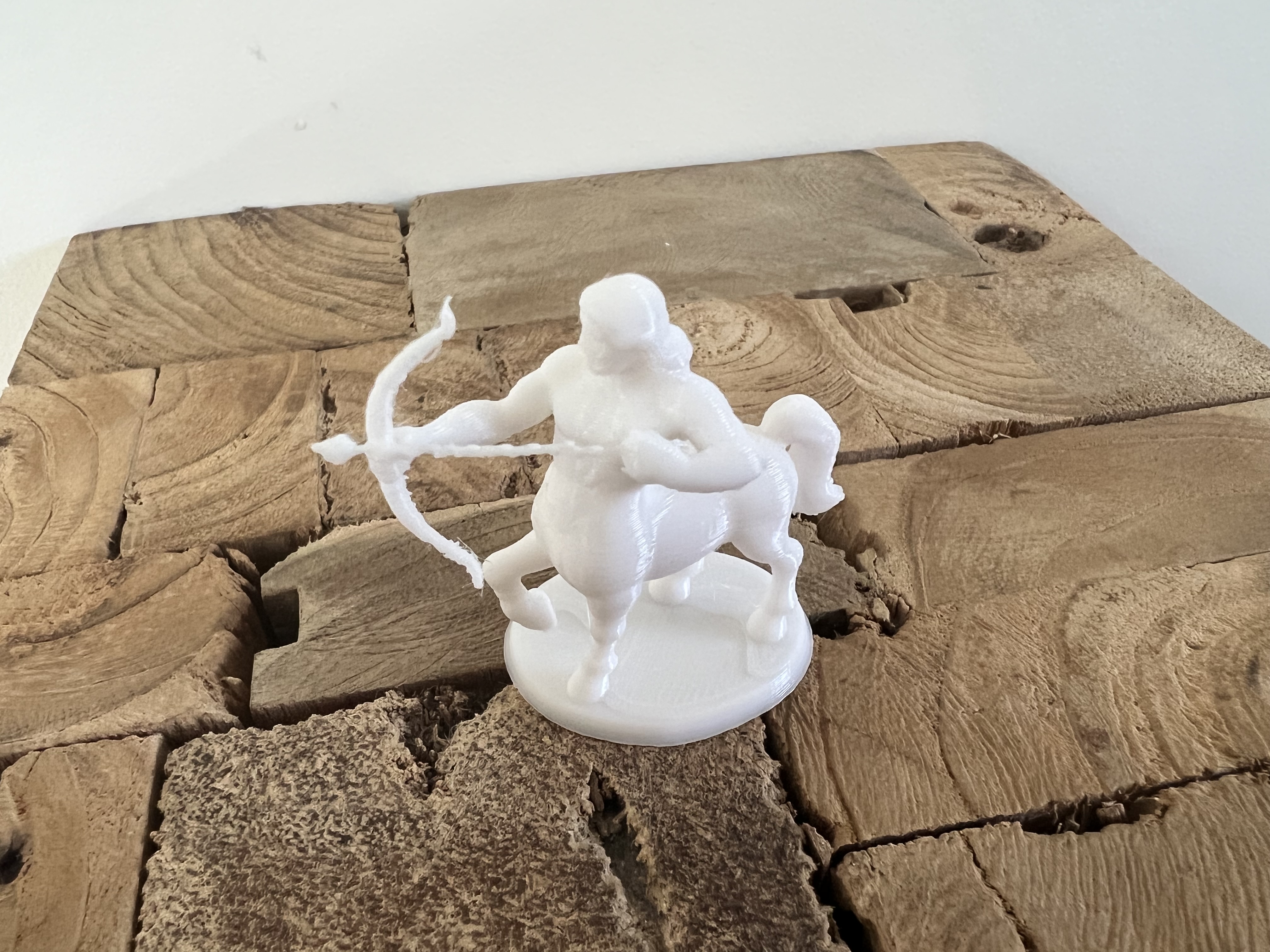 Miniatura 2 do modelo 3D Centaur Statue