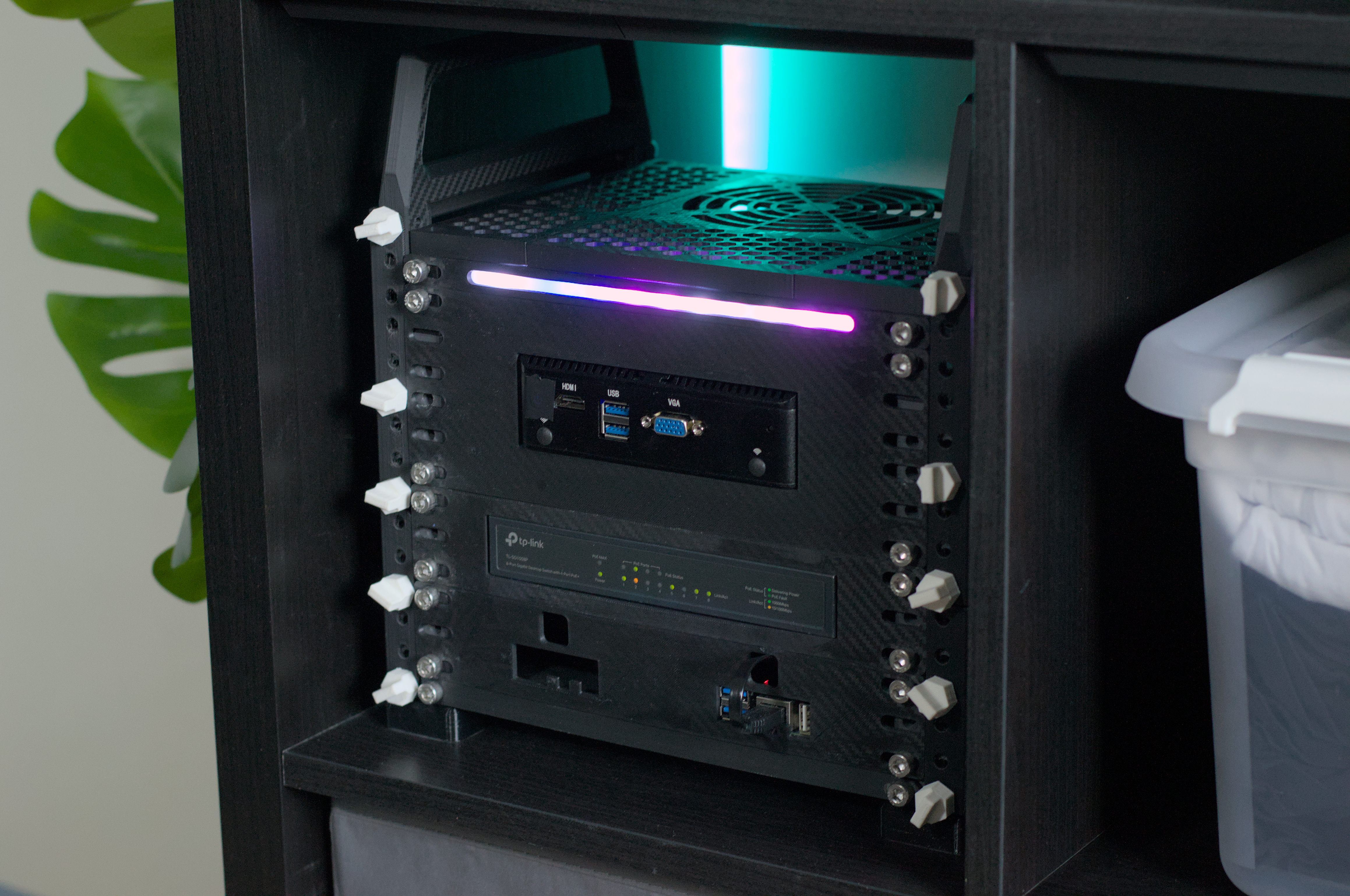 10" Rack RGB Strip (1/3U)
