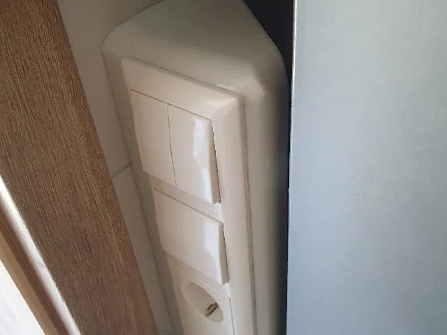 Quad-Wallplug at 90° Angle - Steps available