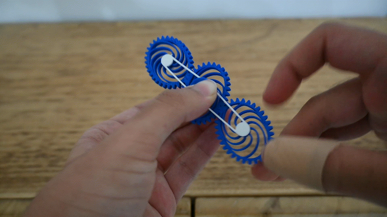 Elliptical gear fidget toy