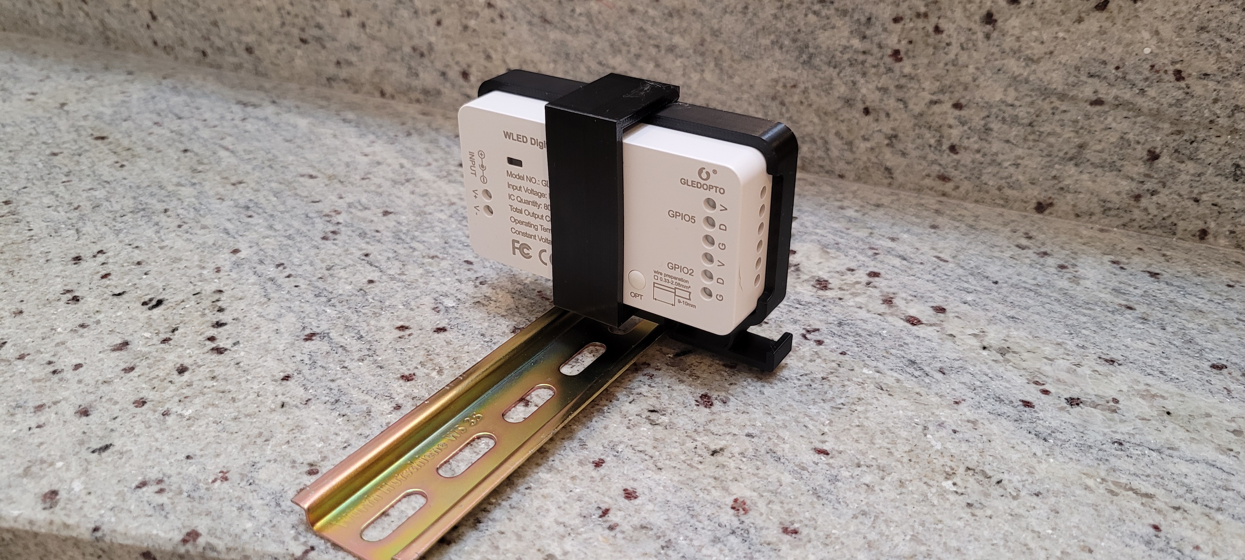 Mounting bracket for WLED controller GLEDOPTO (screwed and DIN rail)