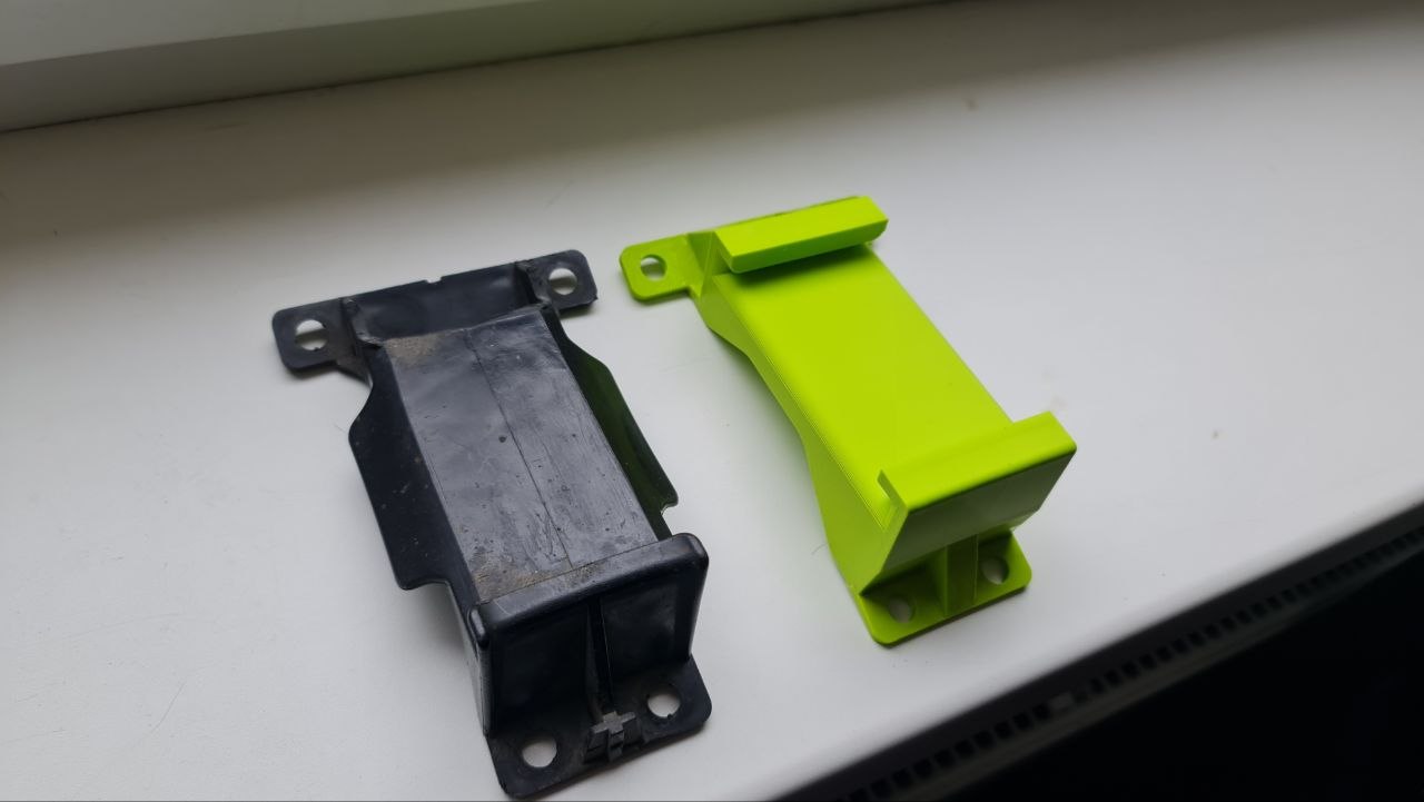 VW Polo Mk2 Breadvan rear bumper bracket