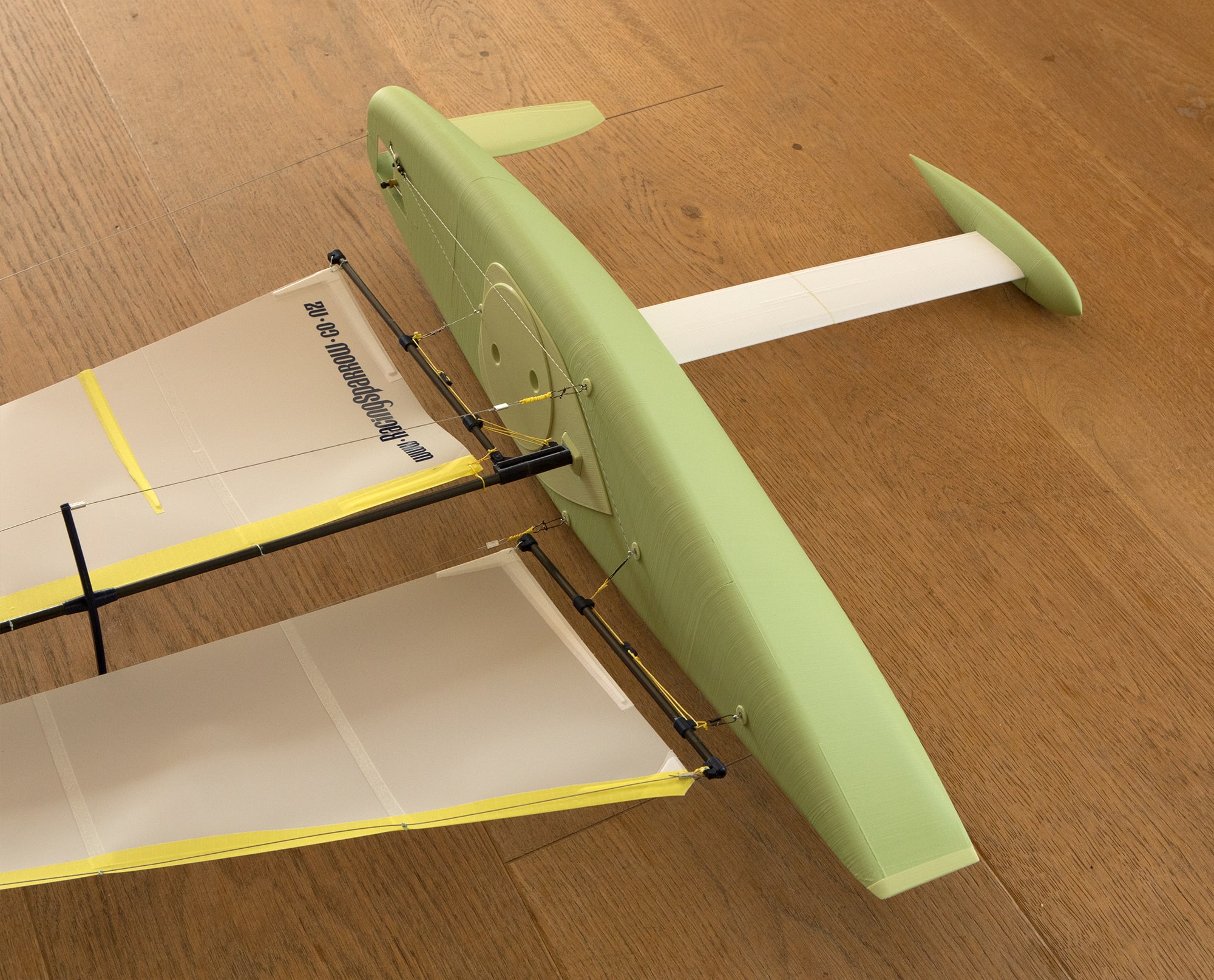 RC Sailboat - Racing Sparrow RG65