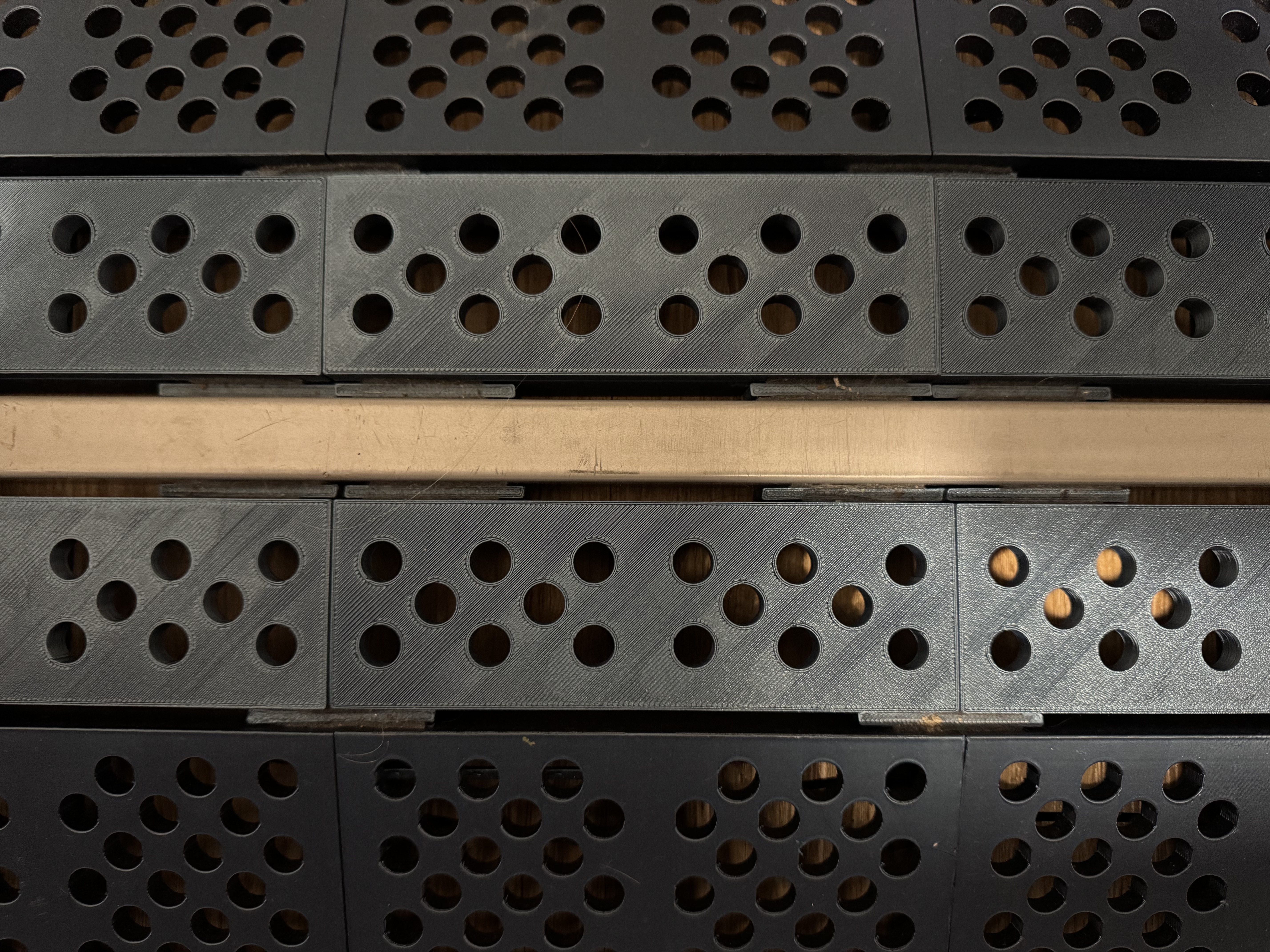 Spacer for roboter ramps