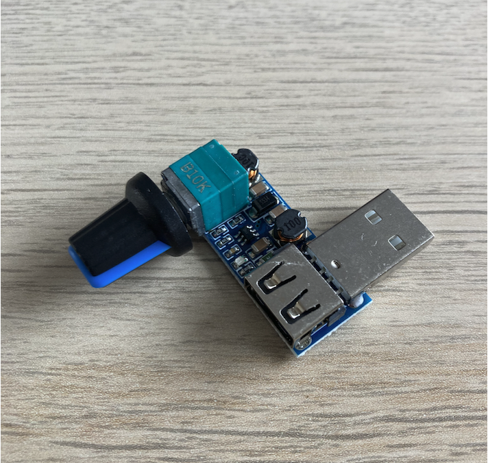 Miniatura 2 do modelo 3D USB Voltage/Fan Controller Case