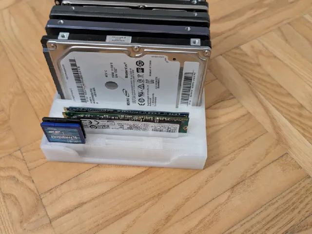 SSD HDD holder/organizer 2,5'' + extras: NVME, SD card