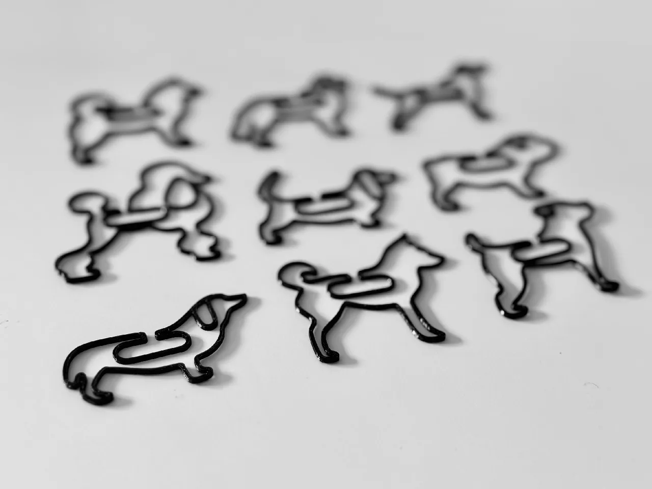 Good Design Works Dog Paper Clips Set - 5 Gold Plated Iron Wire Desk Organizers