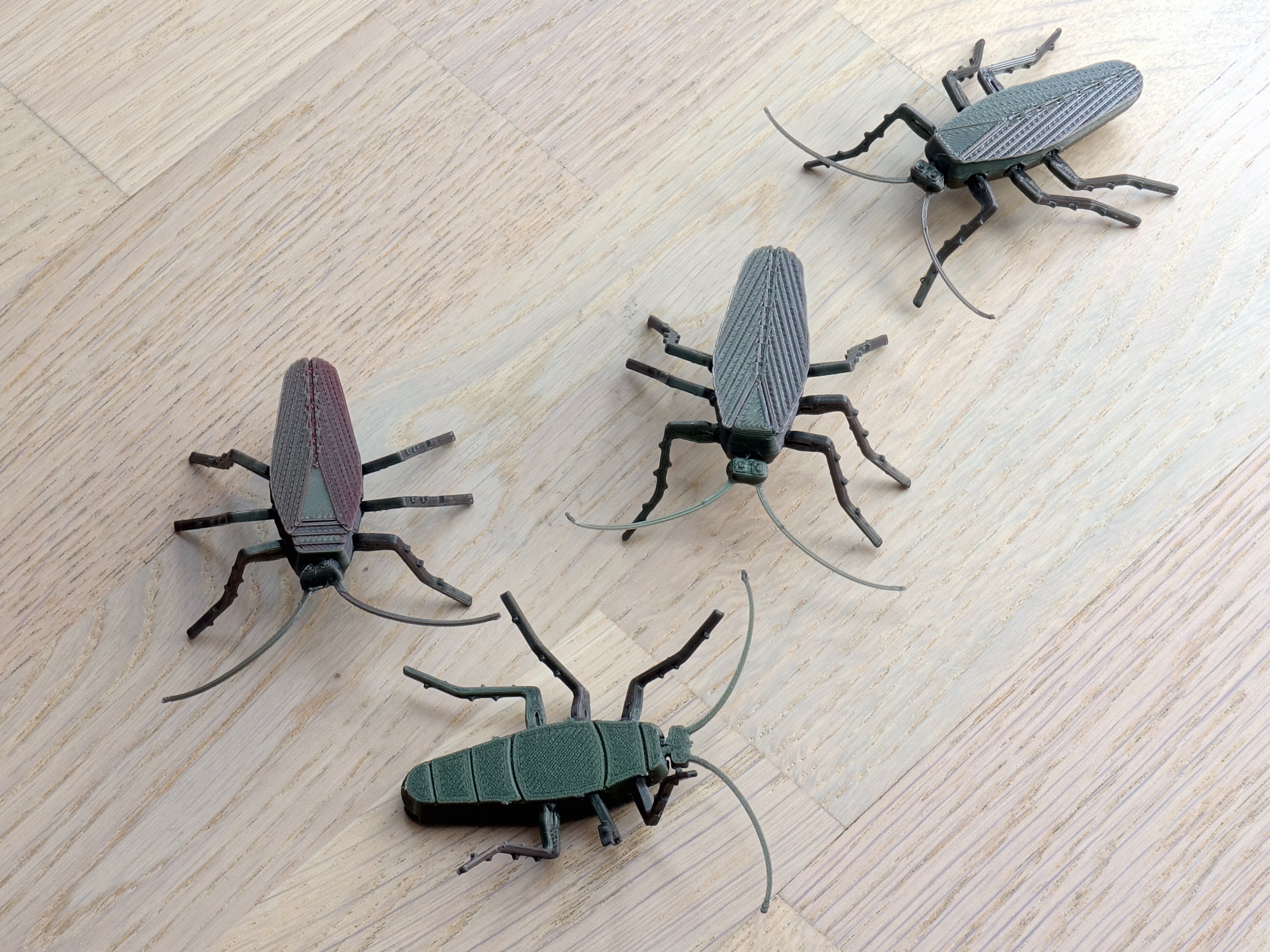 Miniatura 4 do modelo 3D Articulated Roach