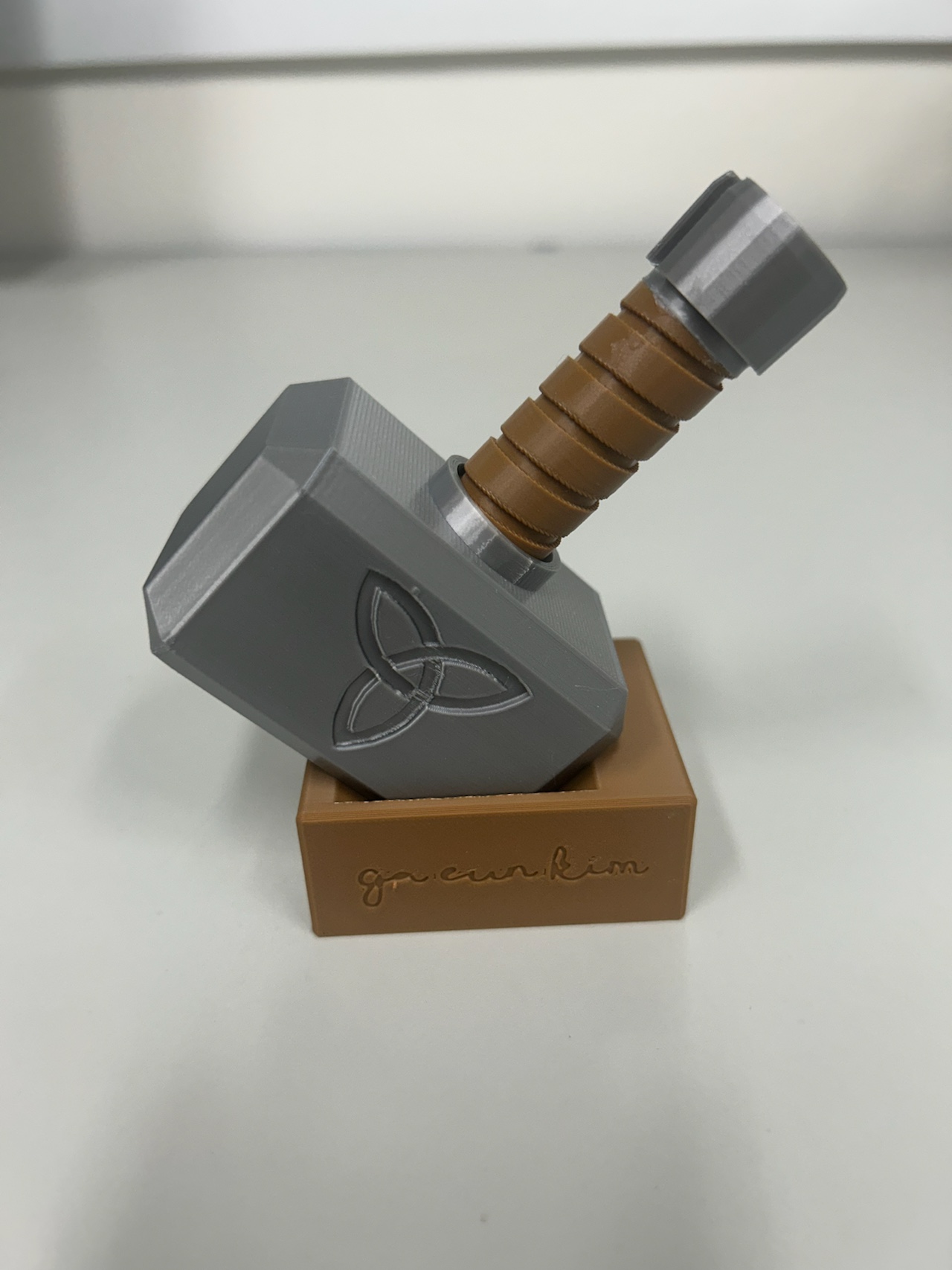 Mjölnir Stand 3D model thumbnail