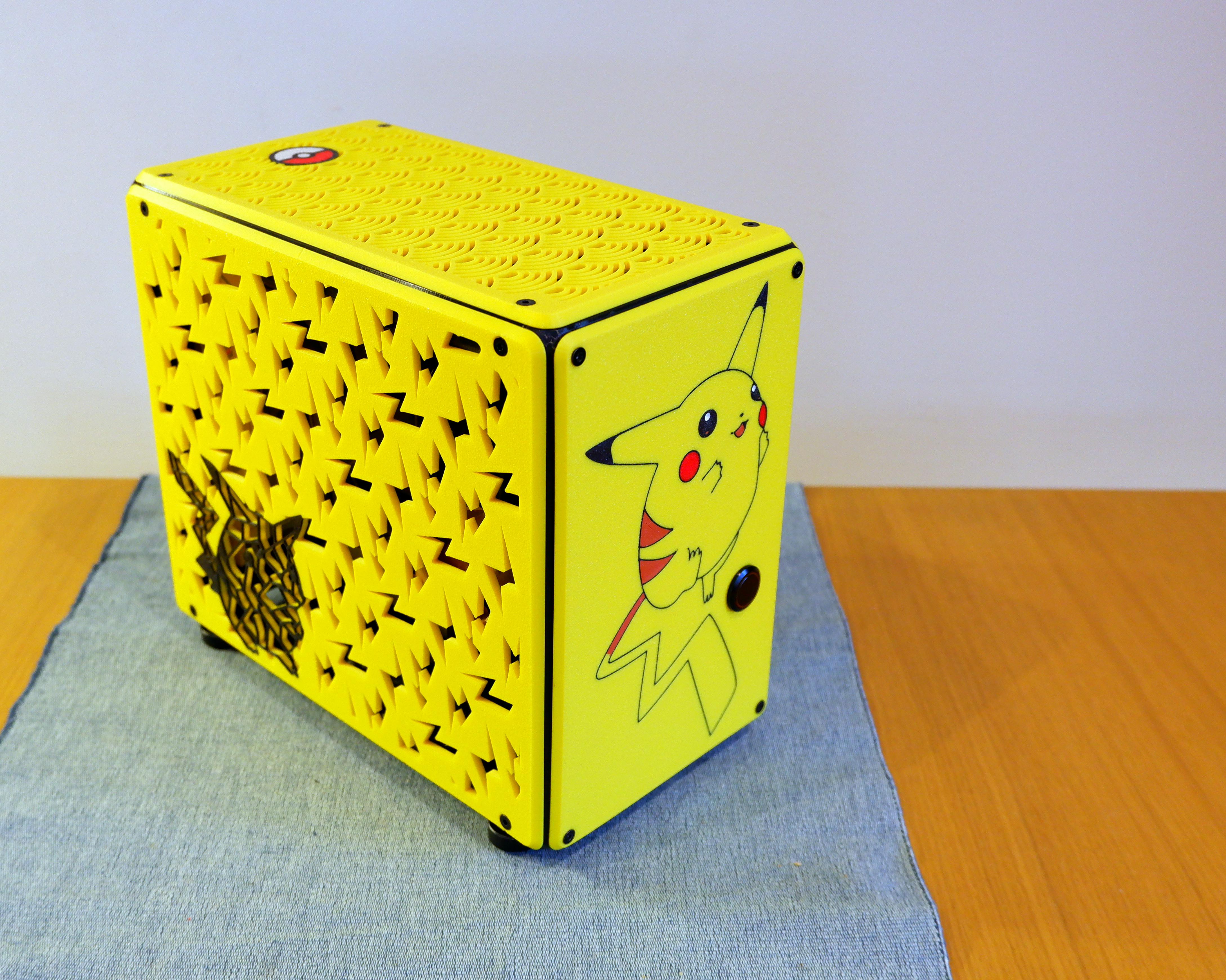 Pikachu themed panels for BeamCase SW