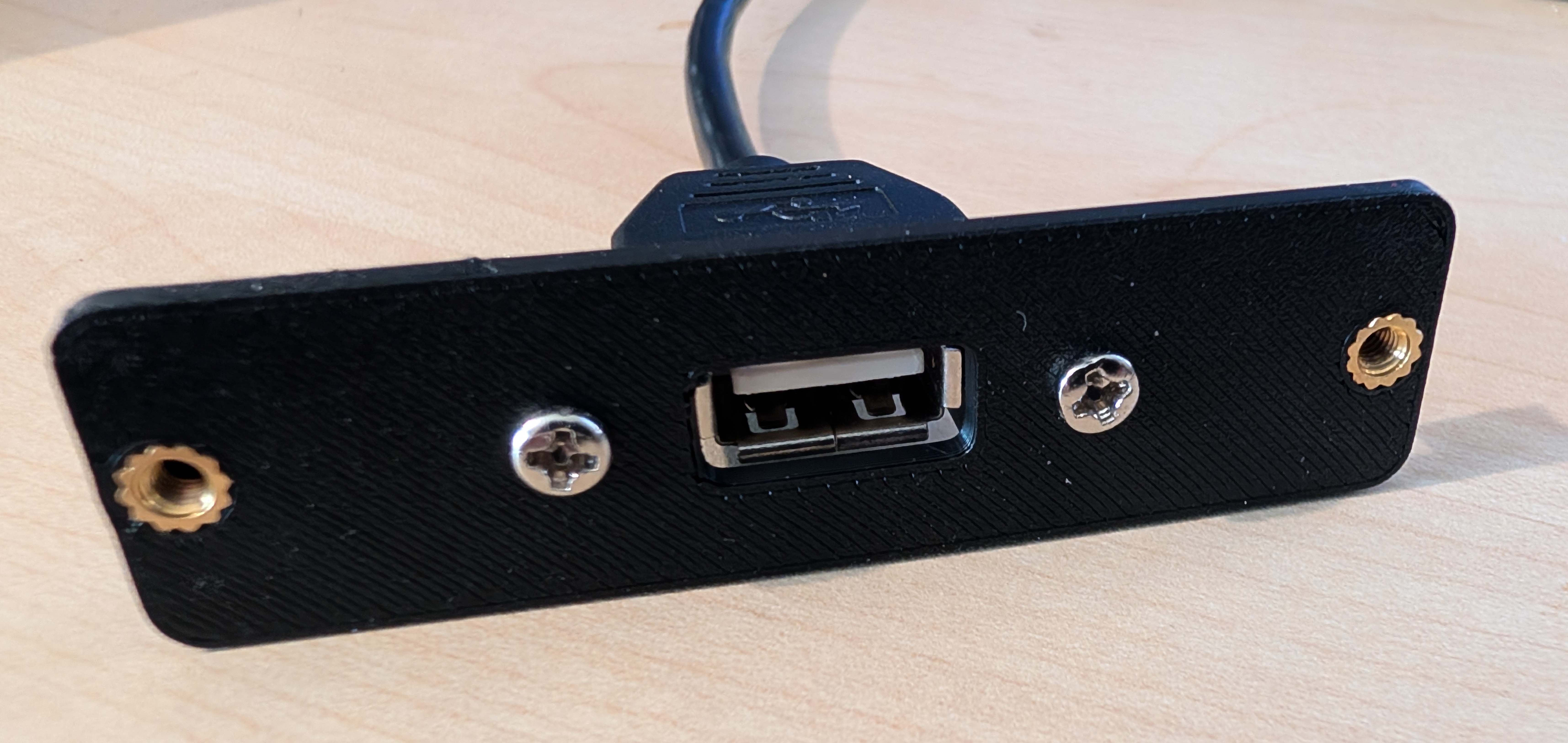 Amiga 4000 Expansion slot USB bracket