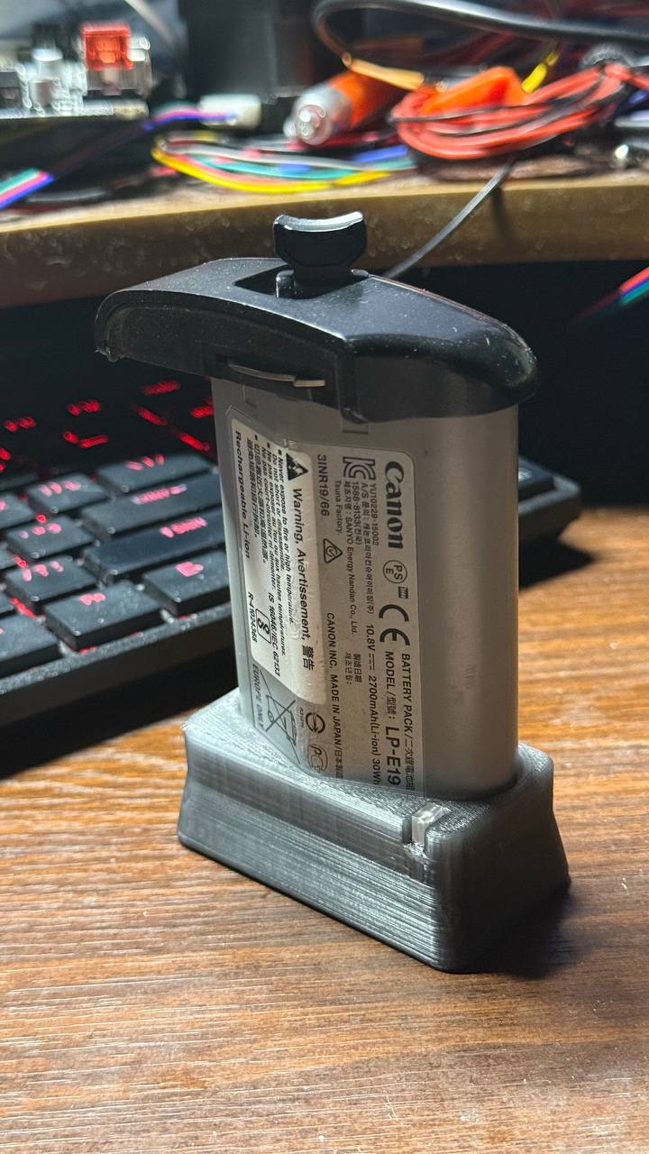 Canon LP-E4 usb charger