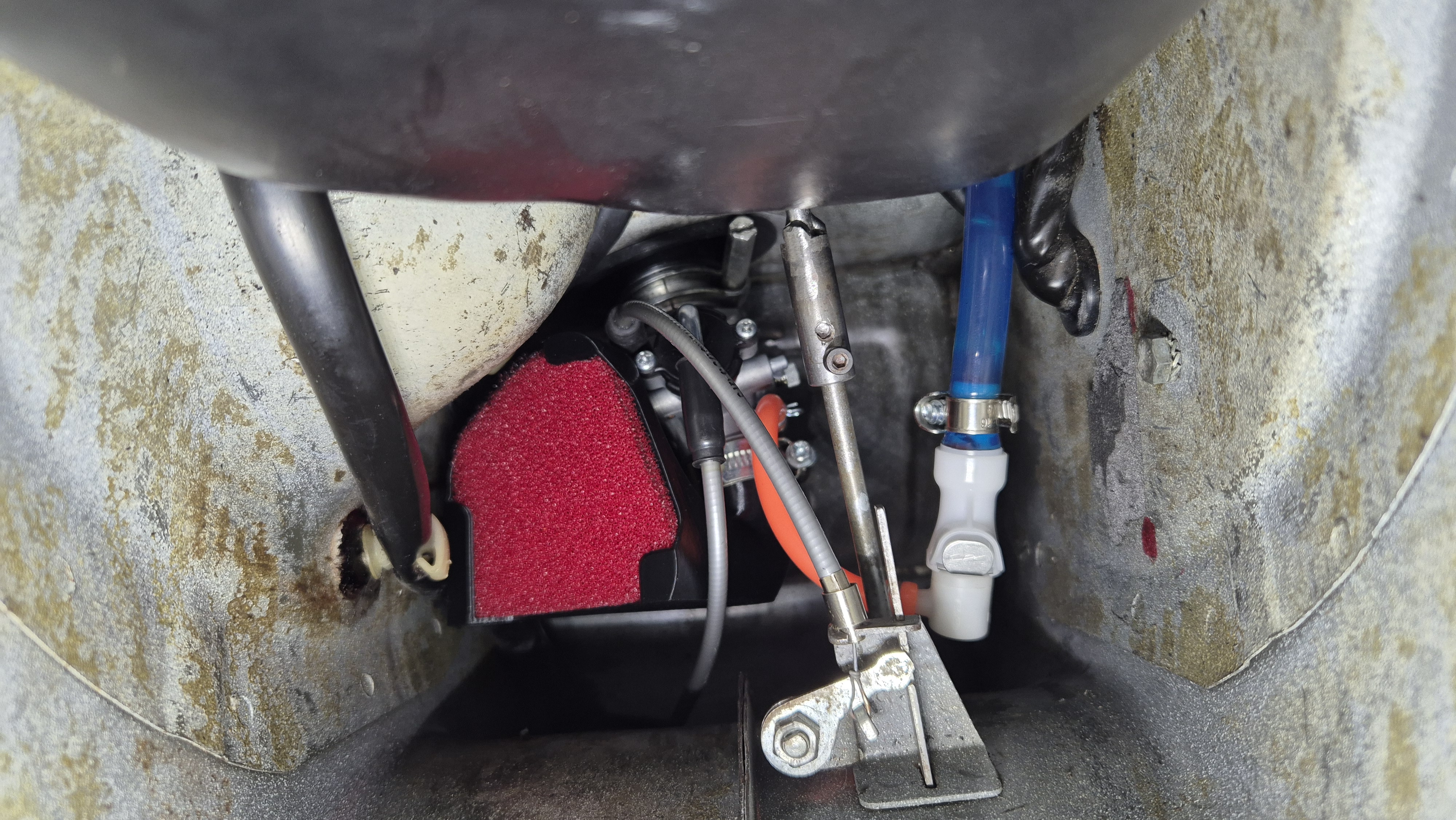Luftfilter / Air intake — miniatura 6