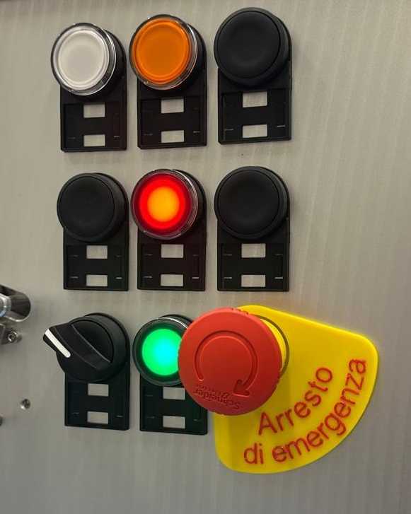 Miniatura 2 do modelo 3D E stop button collar