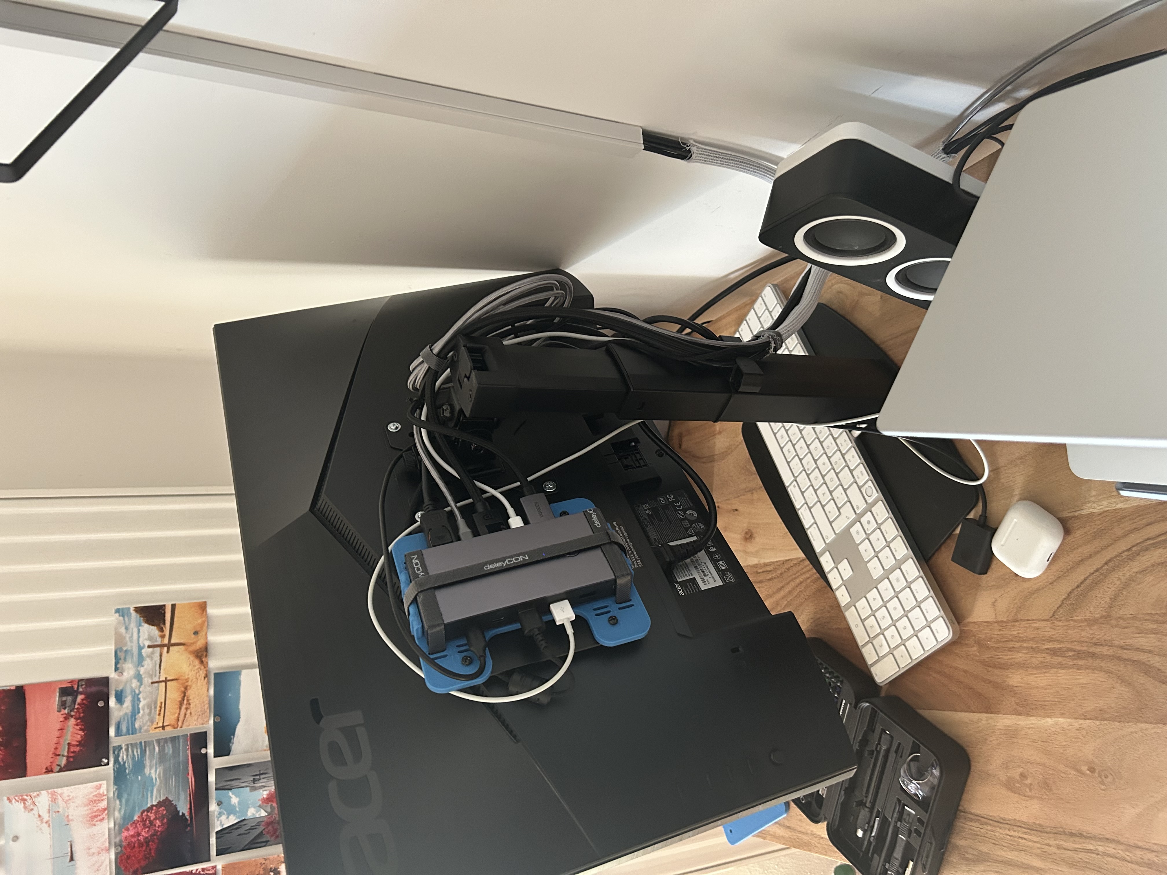 VESA Mount for UGREEN Displayport KVM Switch behind Monitor