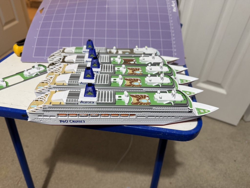C1 INDX 11 Colour test print - P&O Cruises Aurora 1:500 Scale — miniatura 4