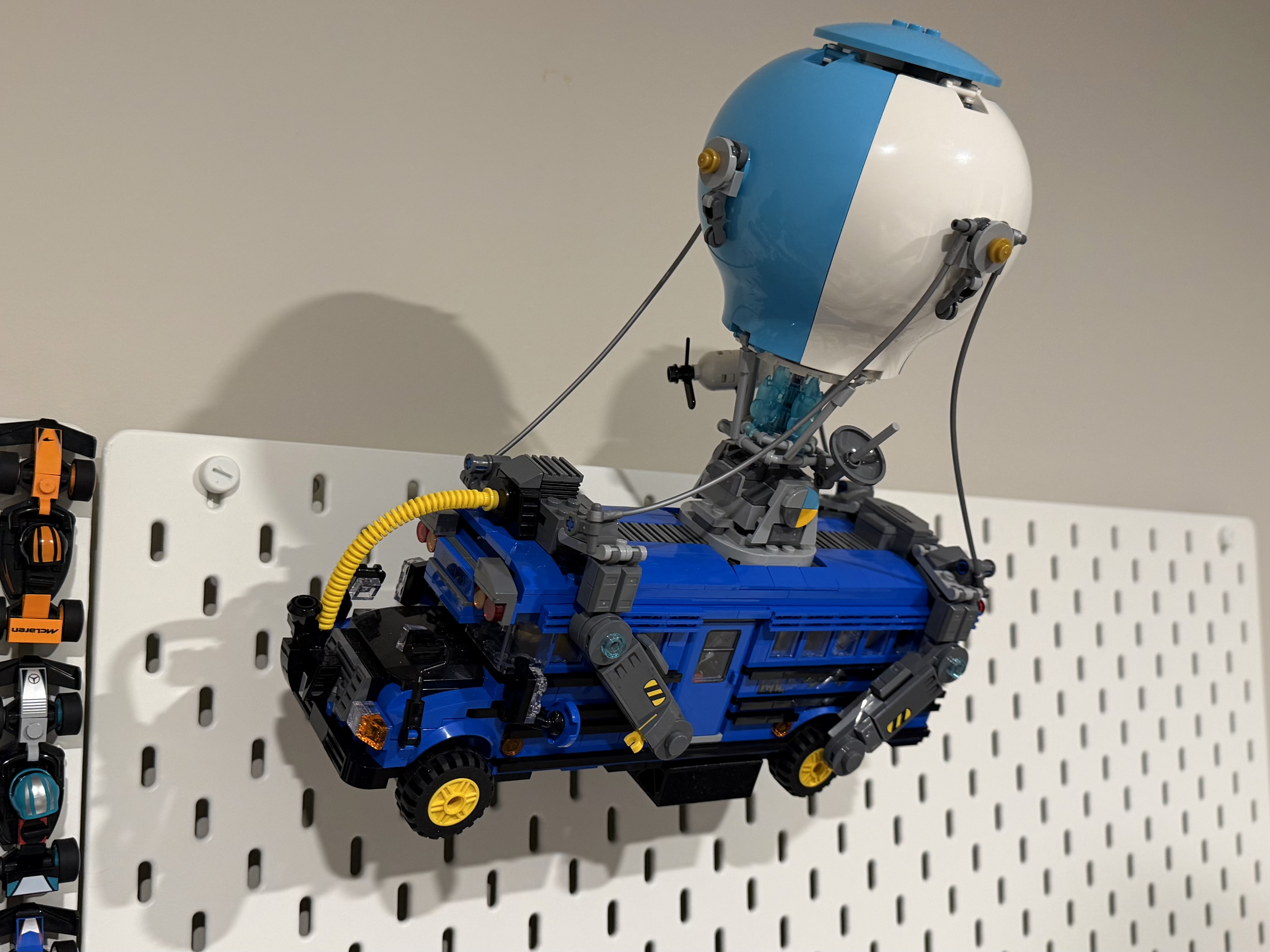 Lego Battle Bus Skadis Bracket