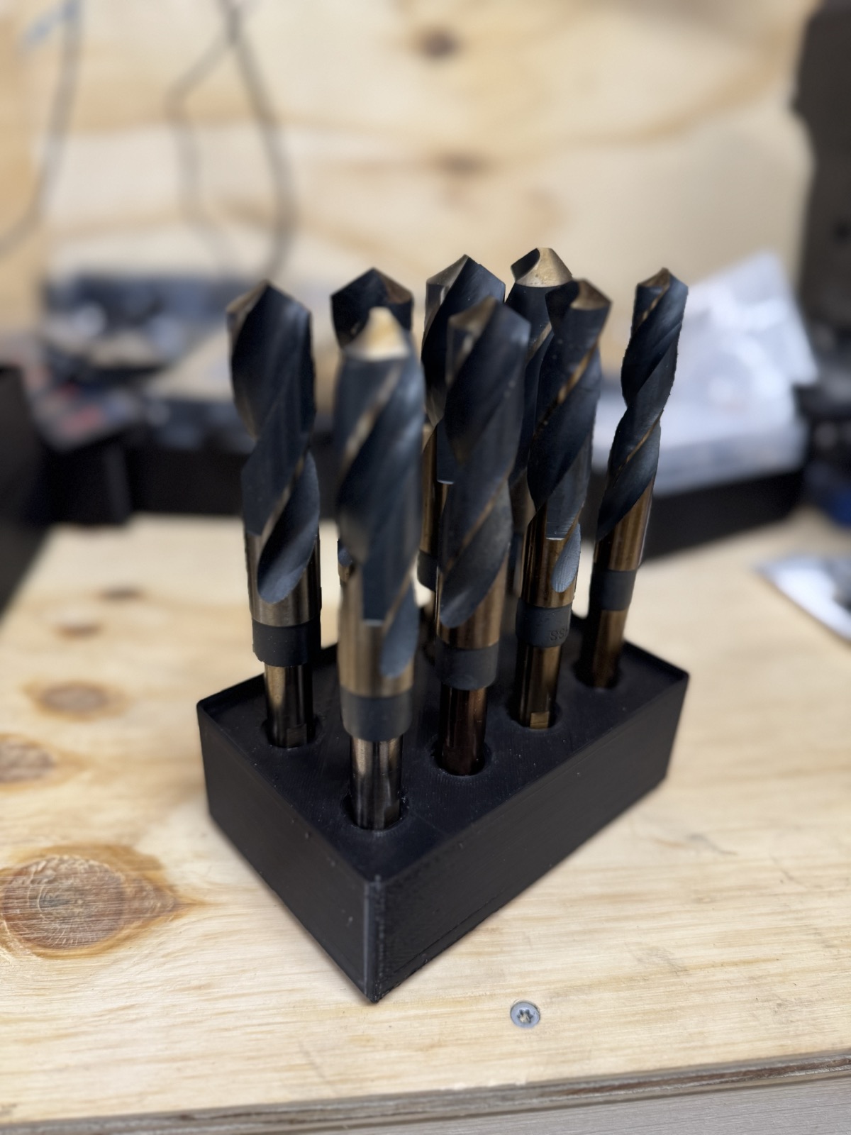 Gridfinity holder for large drillbits