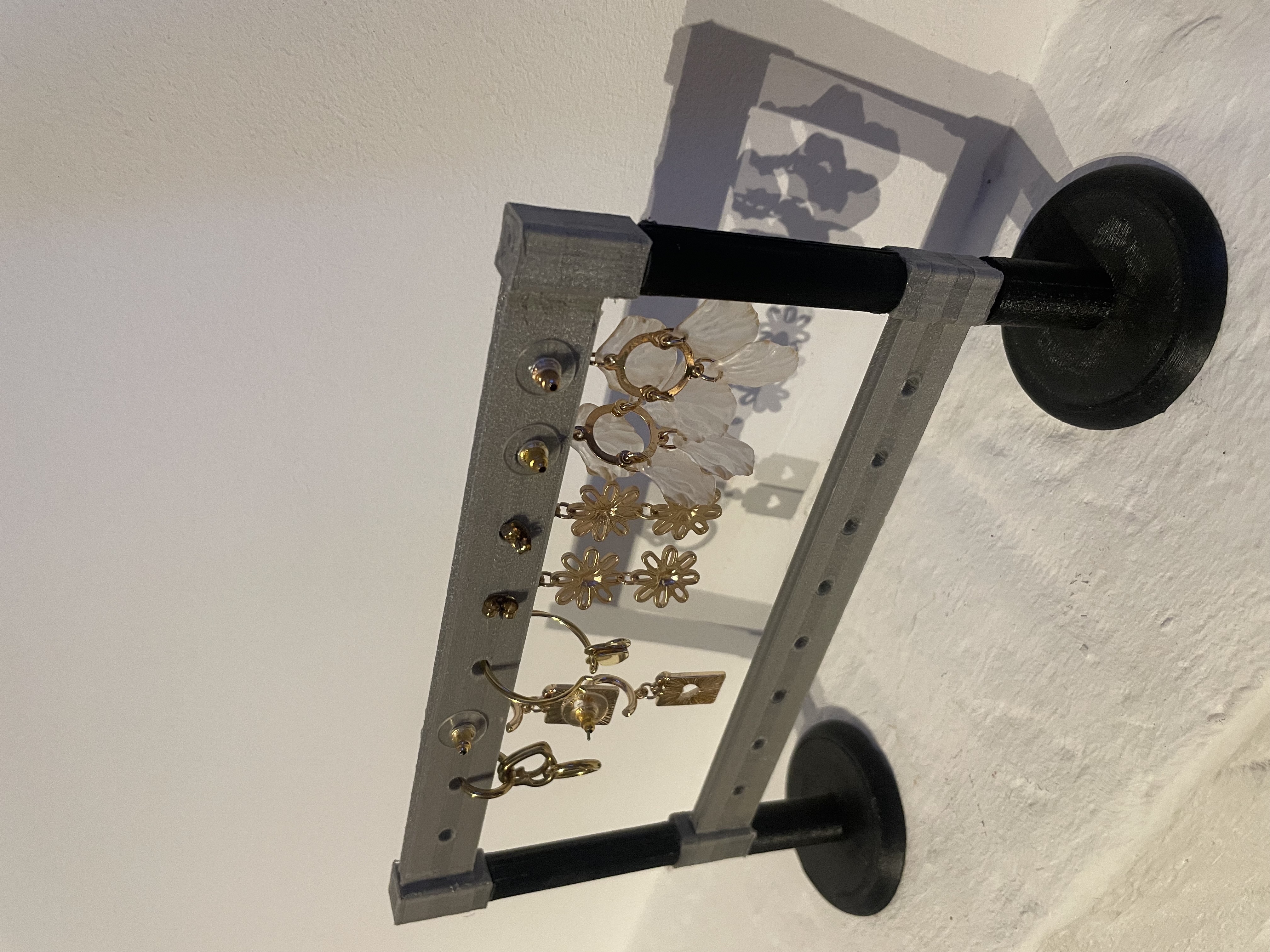 Miniatura 4 do modelo 3D Earring Holder (simple)