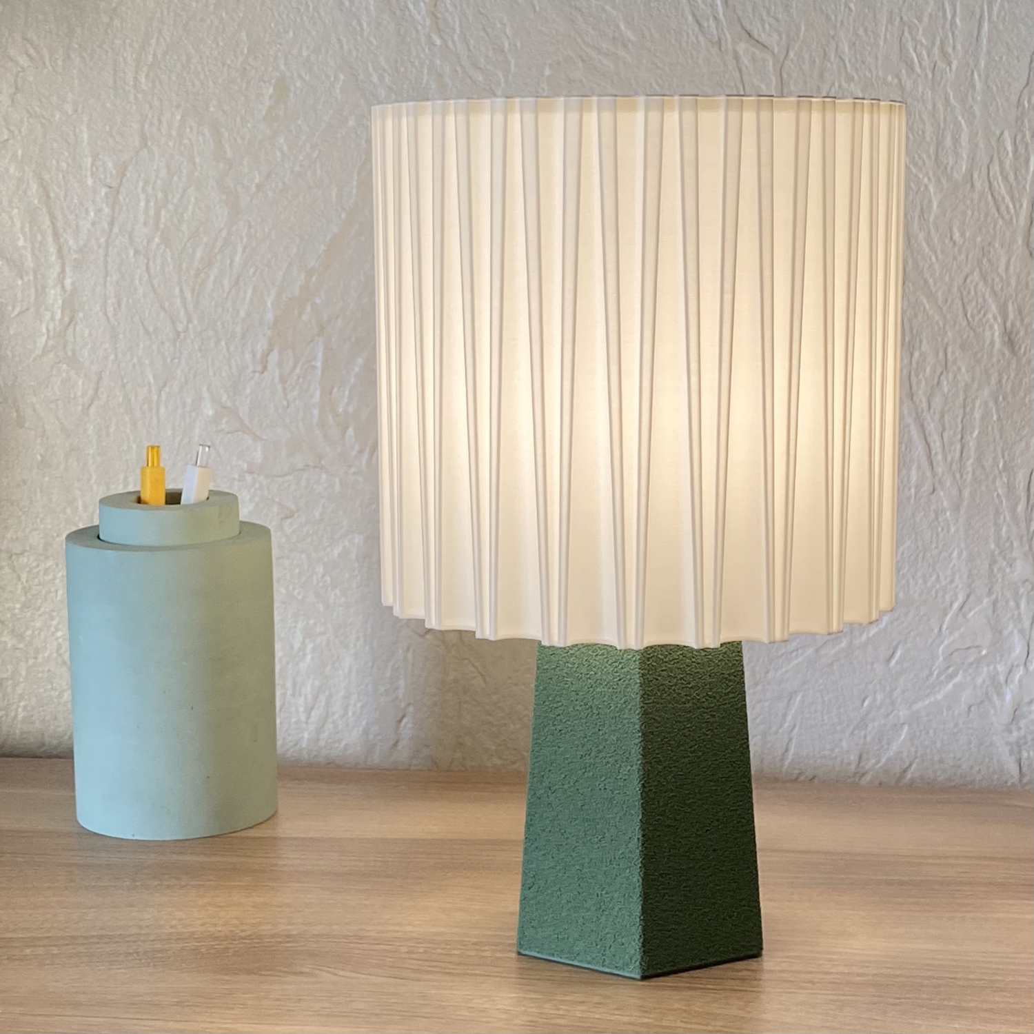 Modern Table Lamp – Pleated Shade with Faceted Base