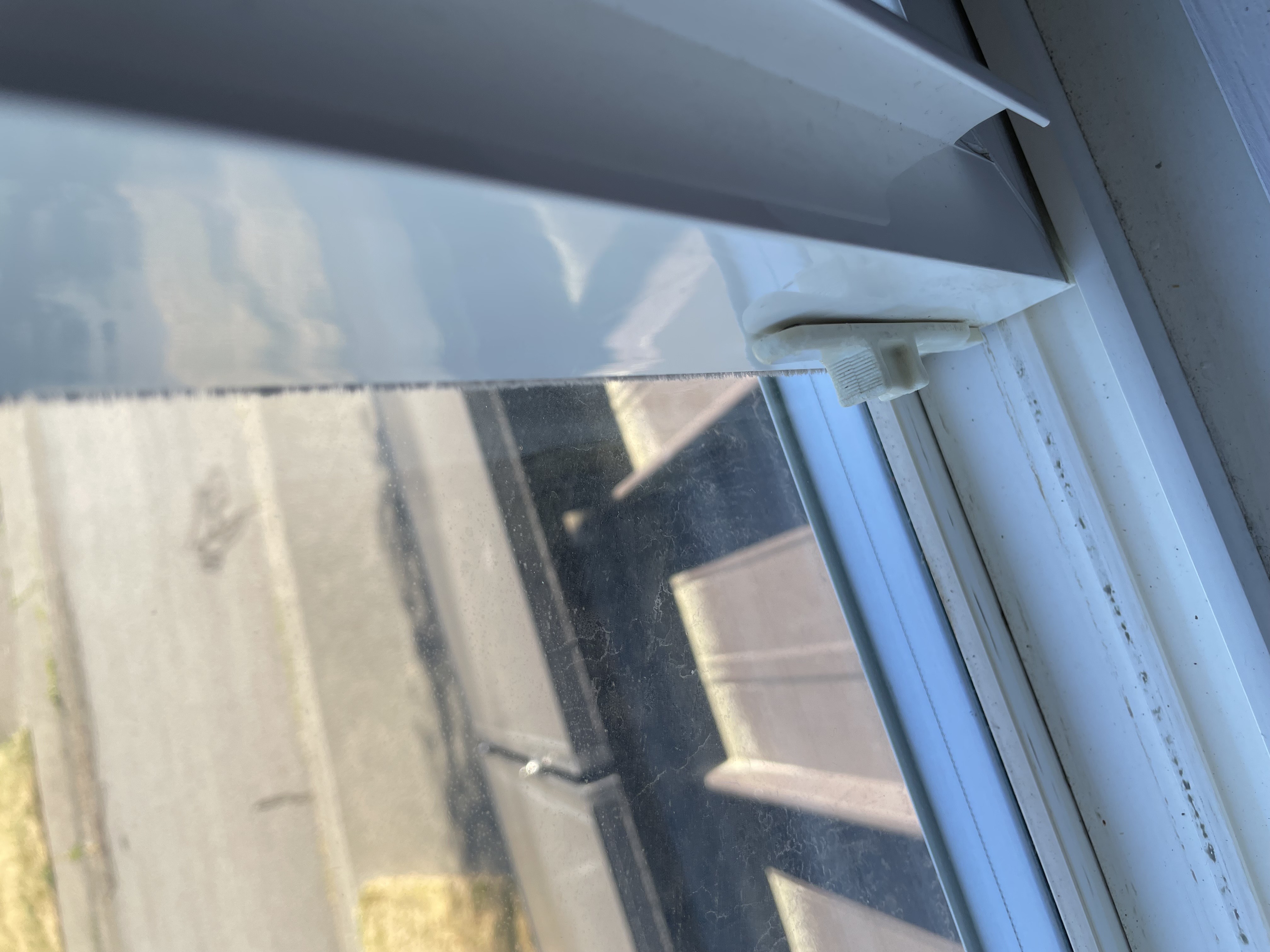 Sliding Window Dropdown Stop