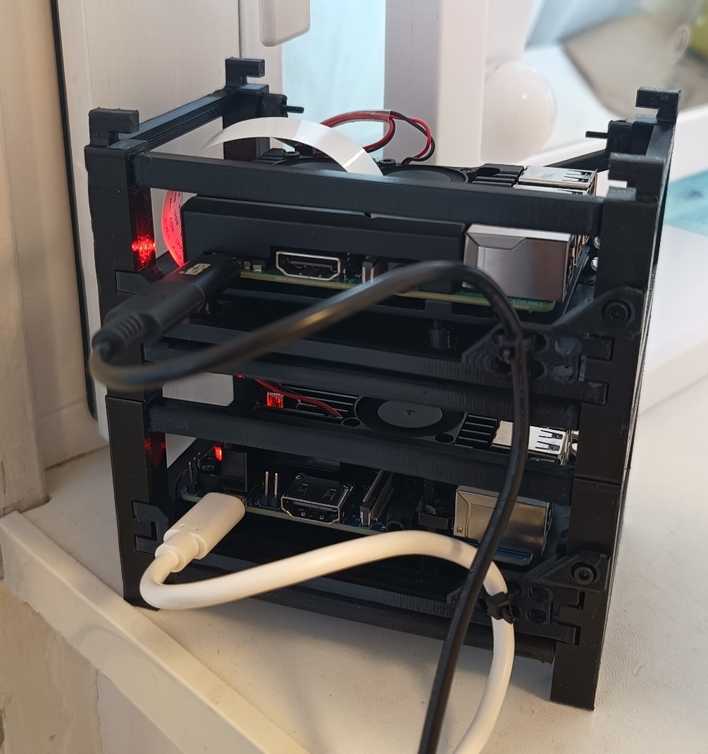 Server rack for raspberry pi