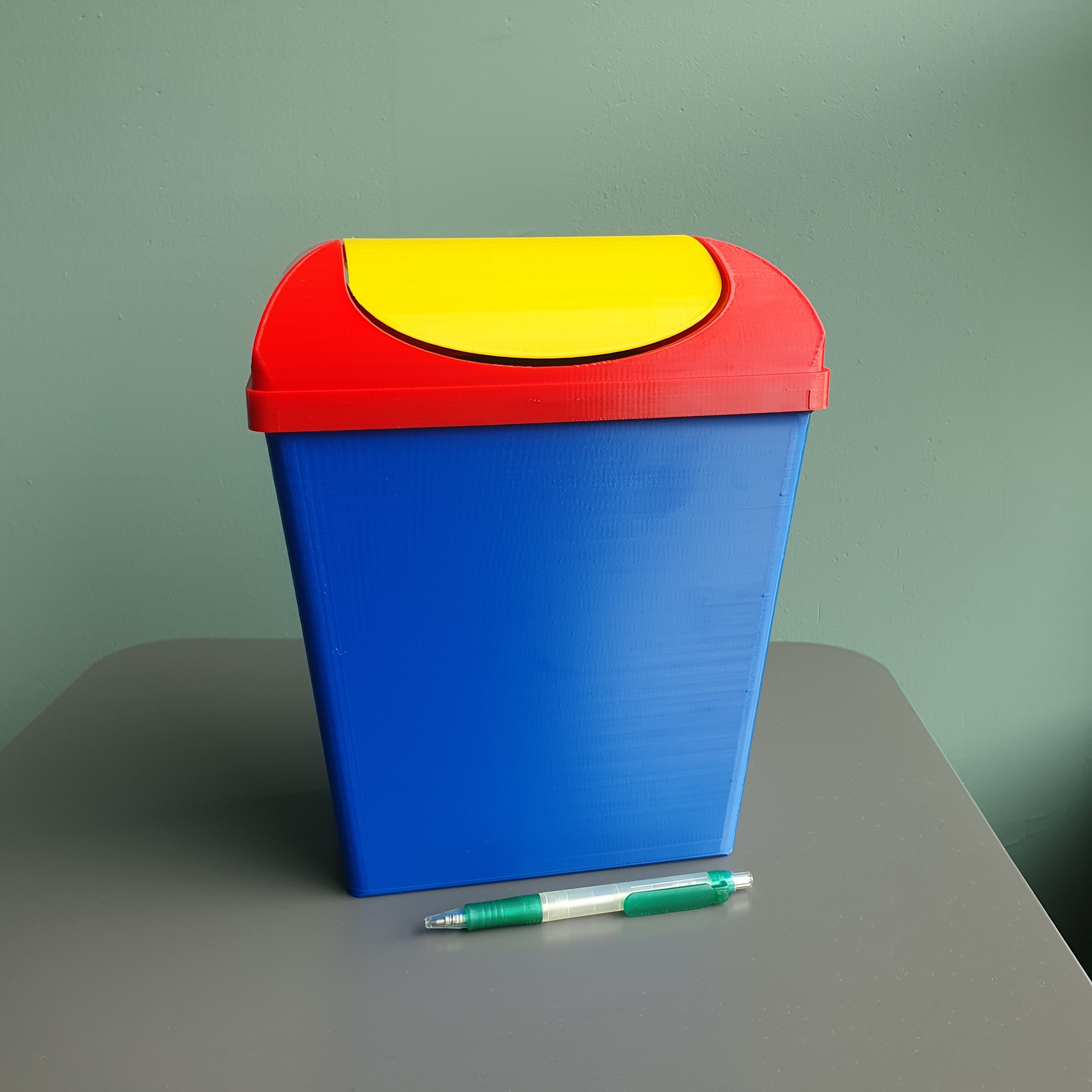Swing-top Trash Can