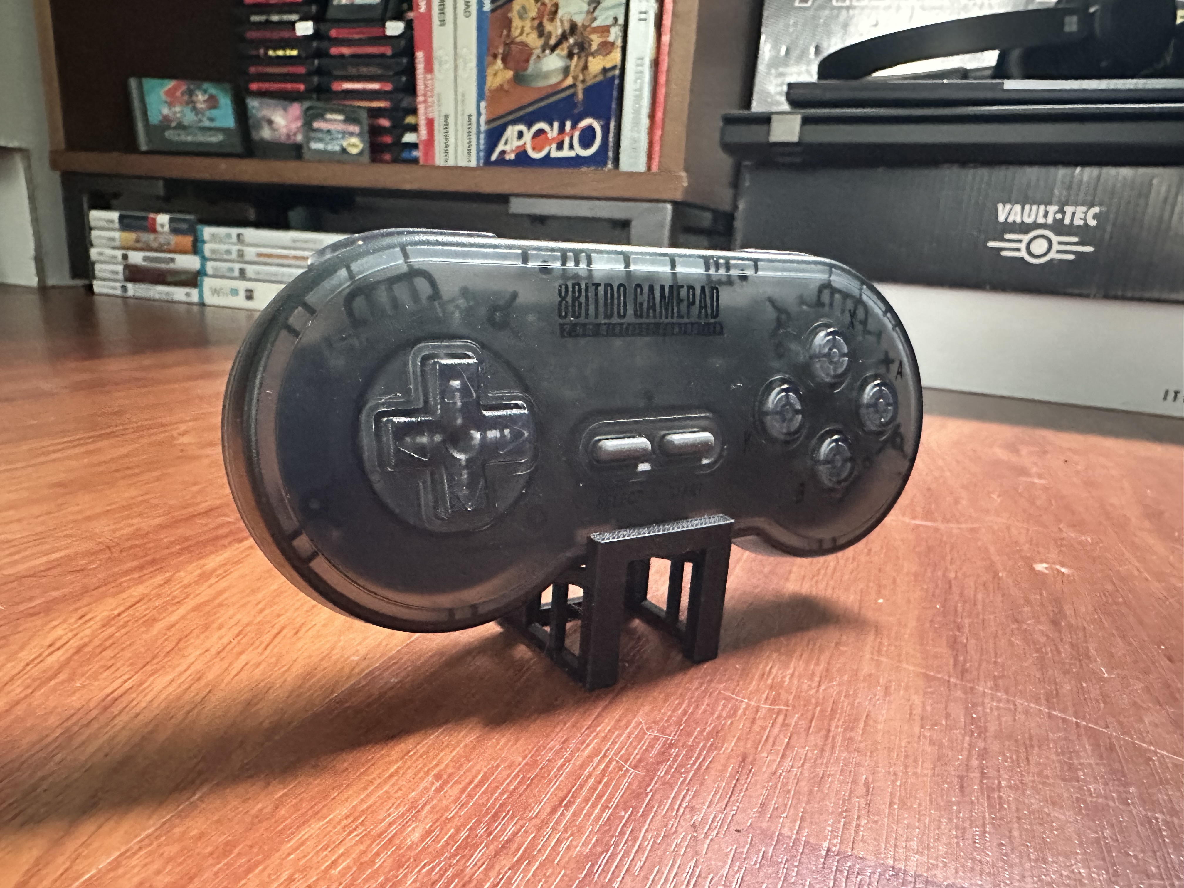 Universal video game controller & NEOGEO Pocket display stand - SNES/NES/Genesis (3 & 6 button versions)/SMS/8bitdo/3DO/SNES Classic/NES Classic/NEOGEO Pocket & Color Model 1 & Model 2