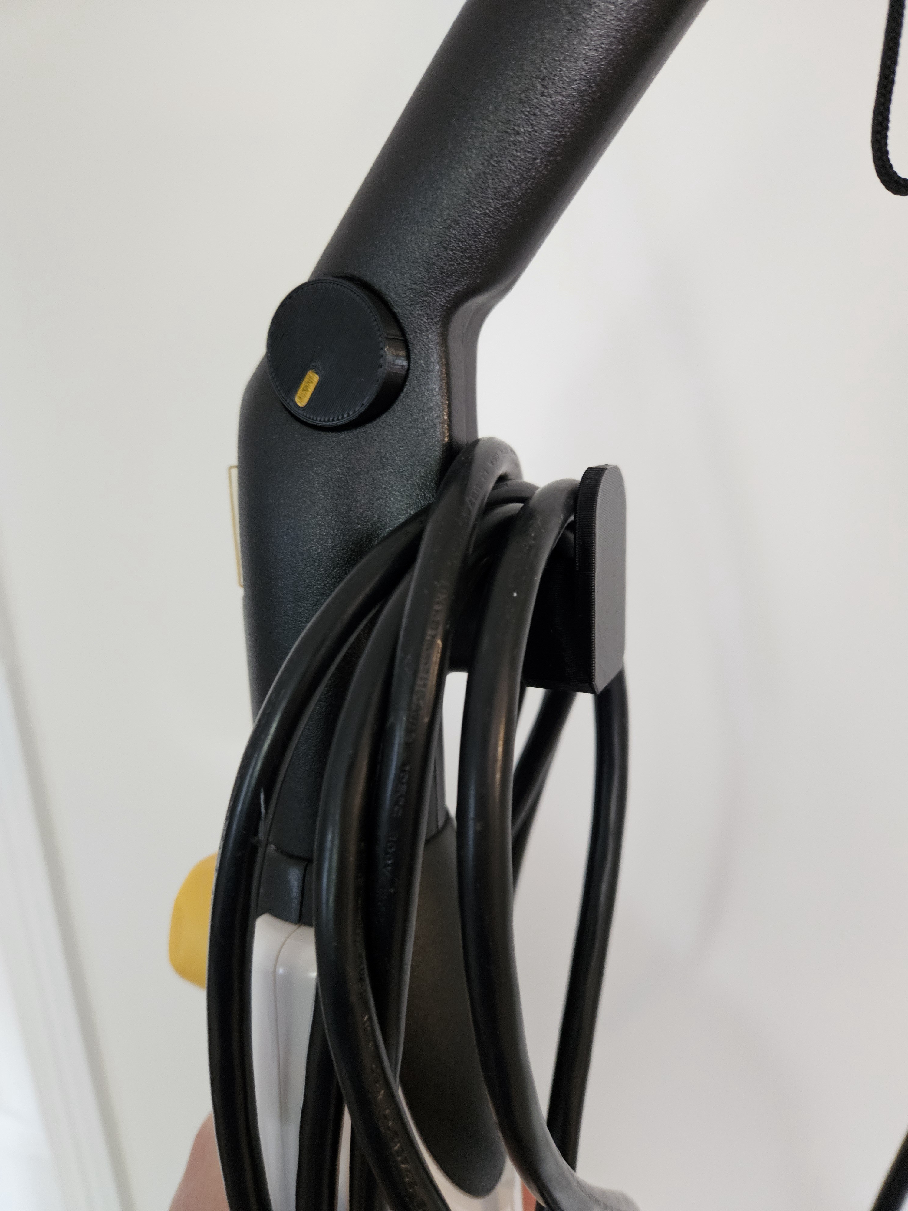ORECK Steam100 Cable hook
