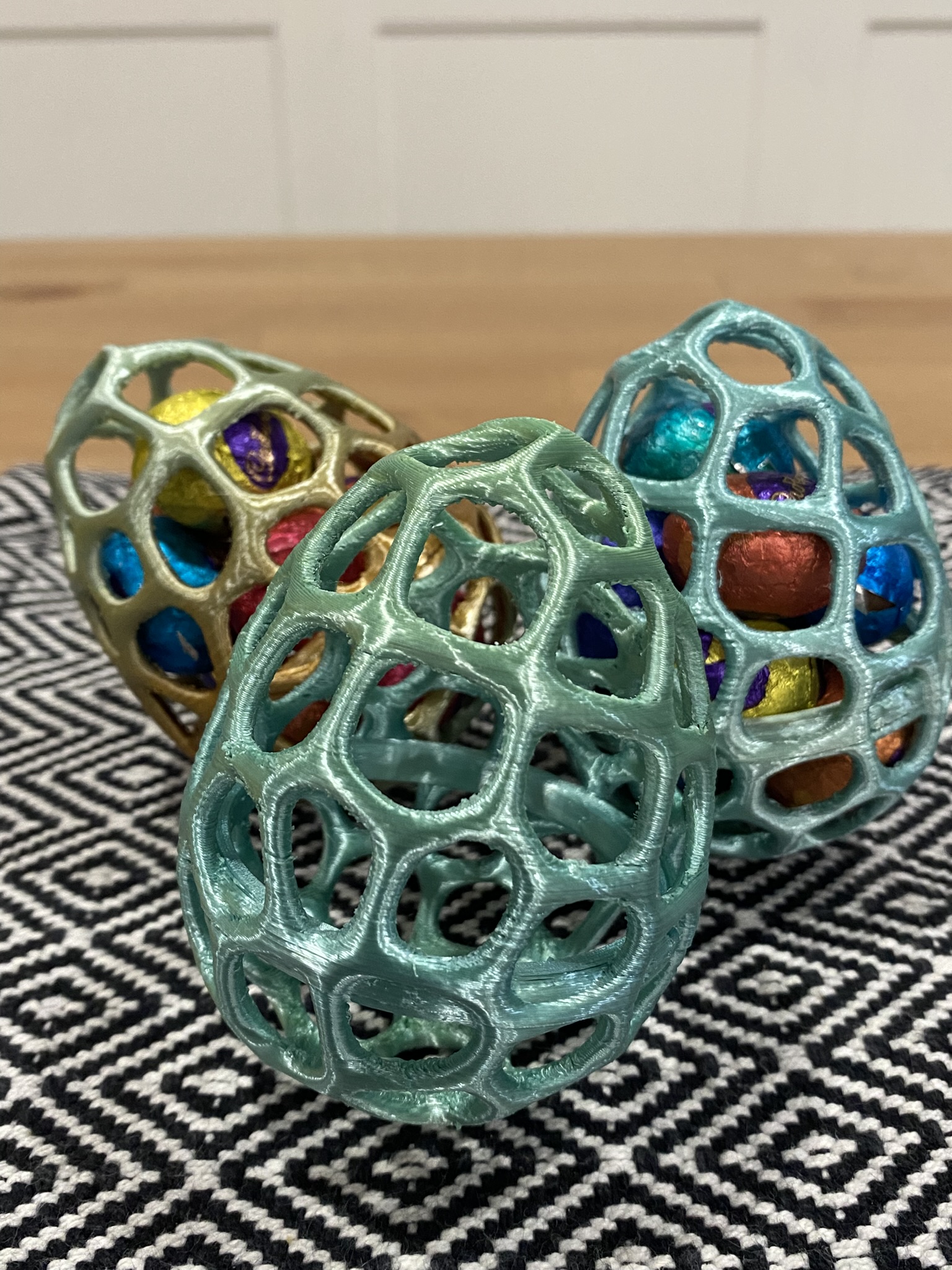 Miniatura 4 do modelo 3D Voronoi Cage Easter Egg Container