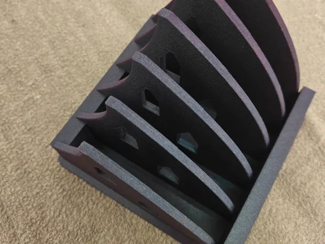 Dragon Wing Palette Rack — eyeshadow palettes on edge, no supports