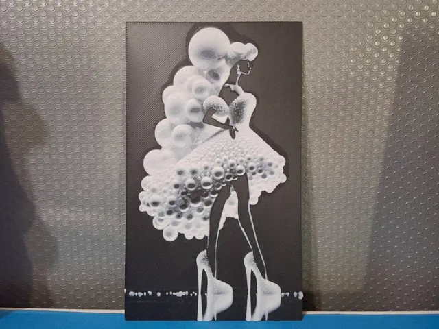 Bubble Dress Lady – Black & White Hueforge