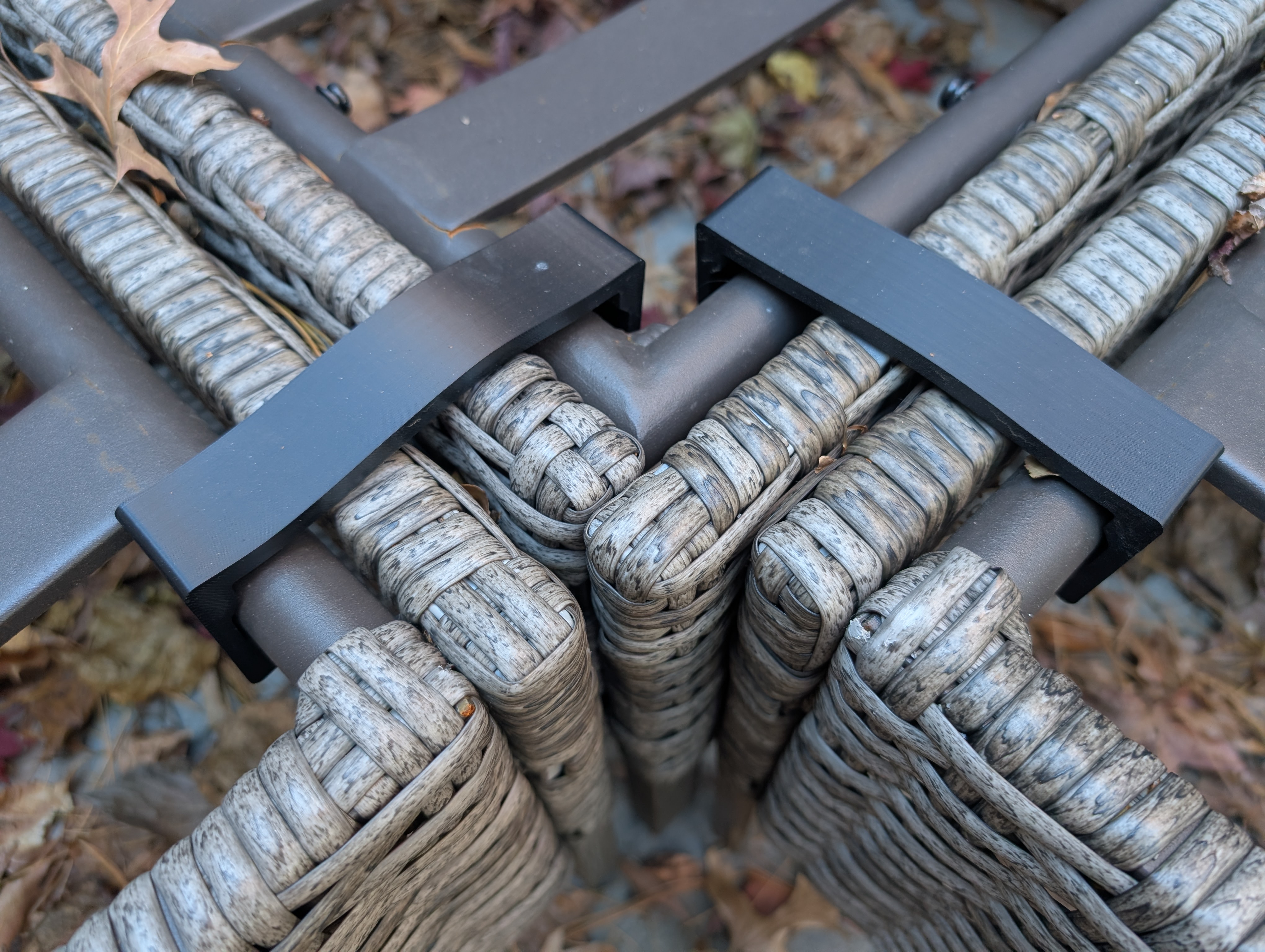 Outside sectional sofa connecting clamps