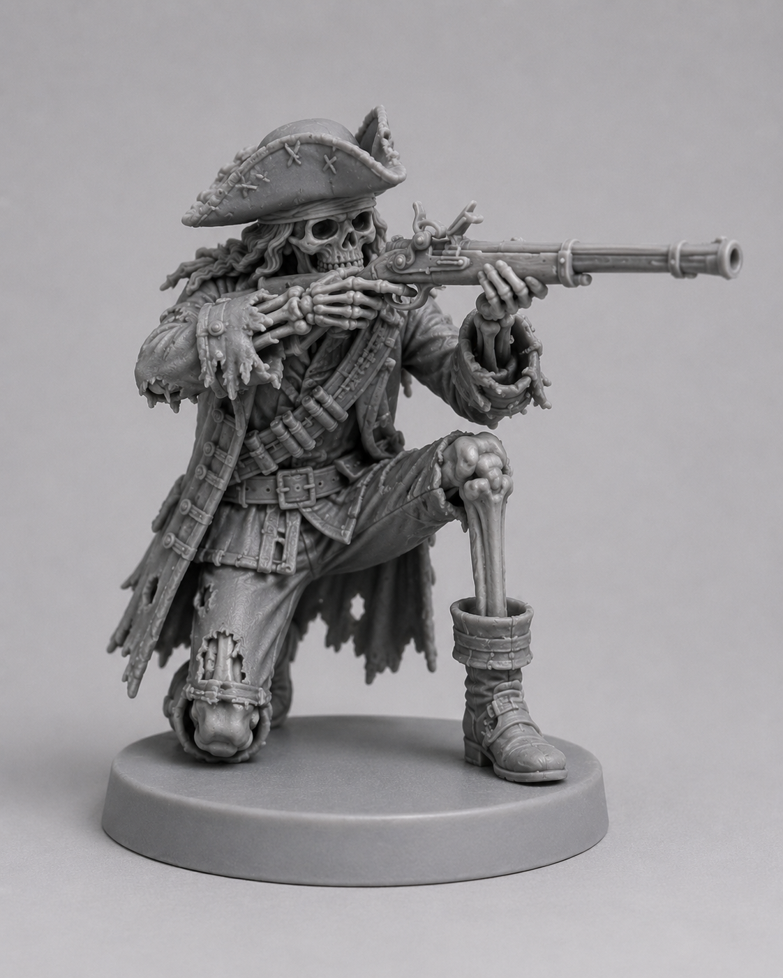 Pirate skeleton with chain weapon/Piratenskelett mit Kettenwaffe