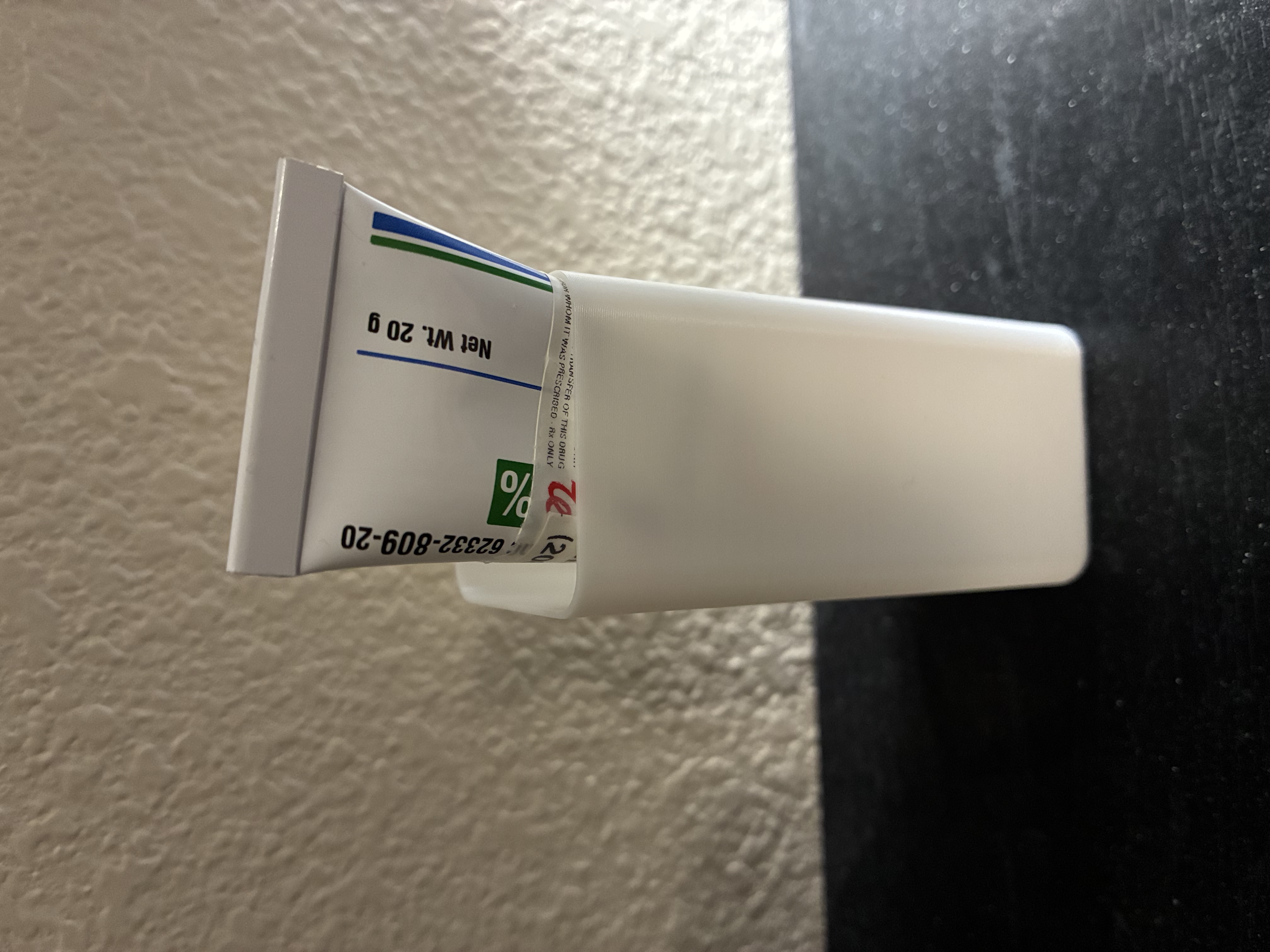 Ointment Tube Stand - Vase Mode