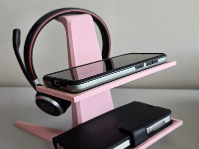 Headphone stand and place for 2 smartphones