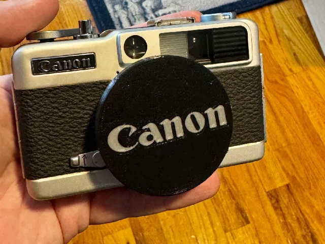 Oversized Canon Demi EE17 Lens Cap