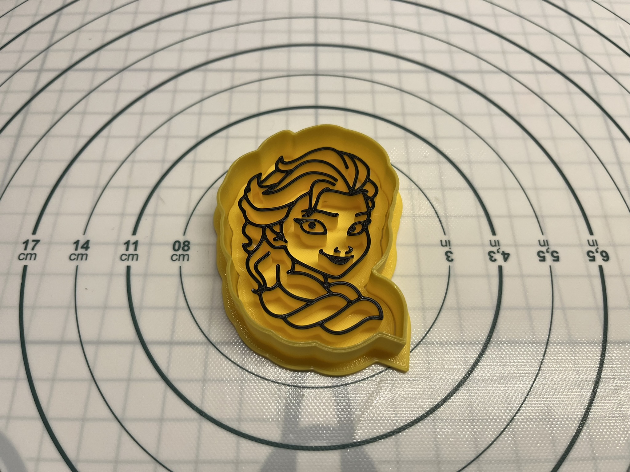 Elsa cookie cutter