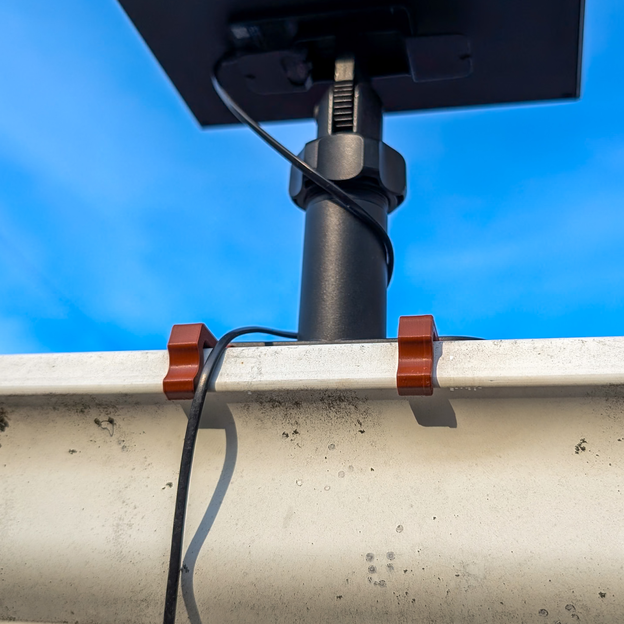Miniatura 3 do modelo 3D Ring Solar Panel Gutter Mount