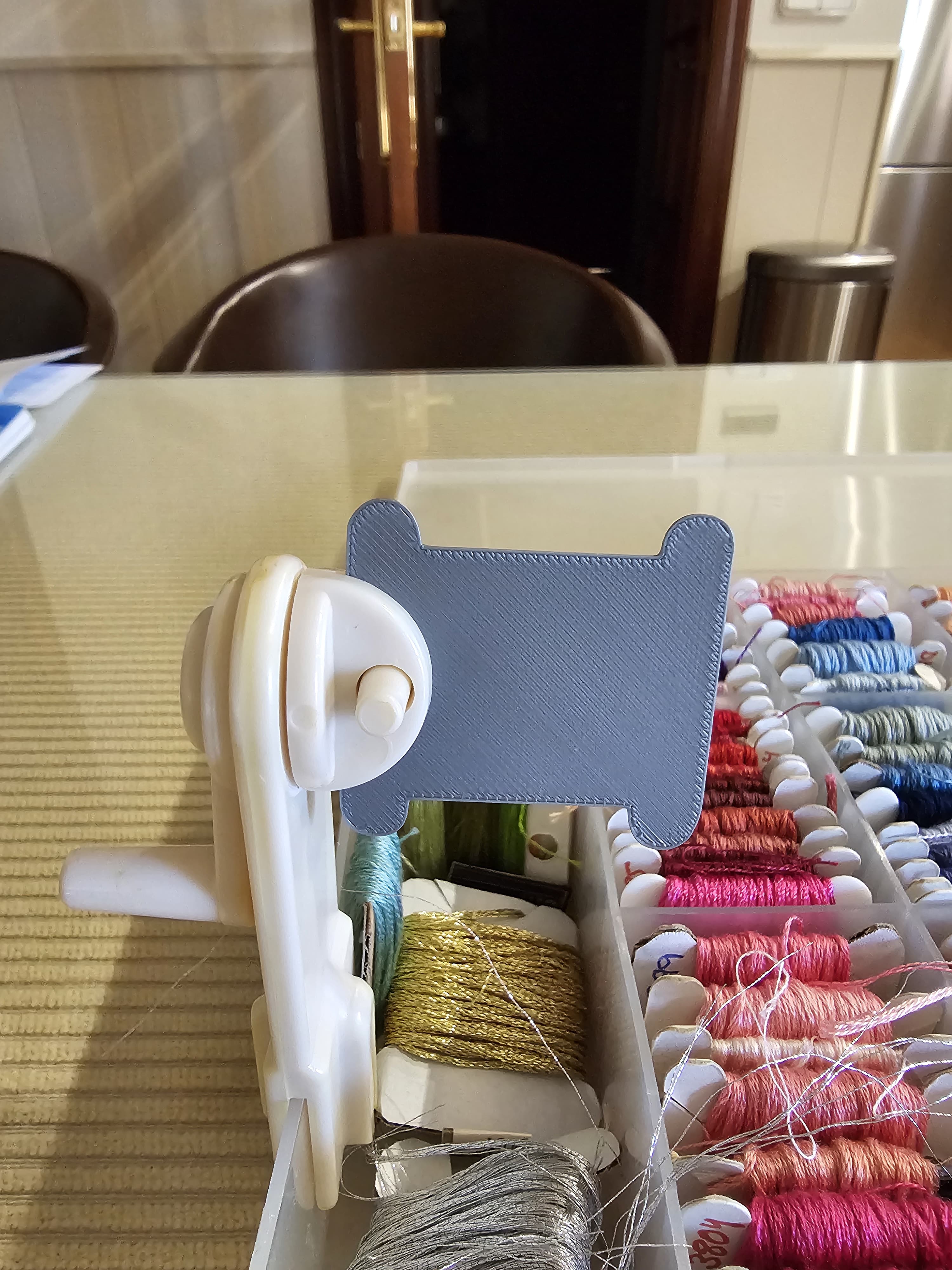 Miniatura 8 do modelo 3D Simple Thread Spool with hole