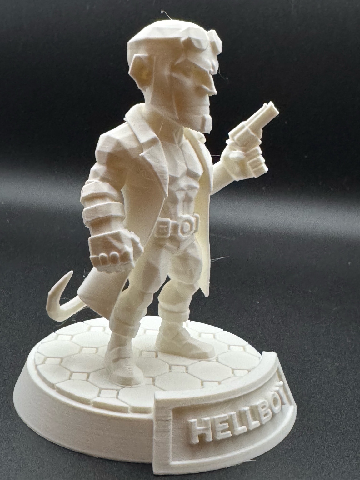 Miniatura 4 do modelo 3D HELLBOY LOWPOLY