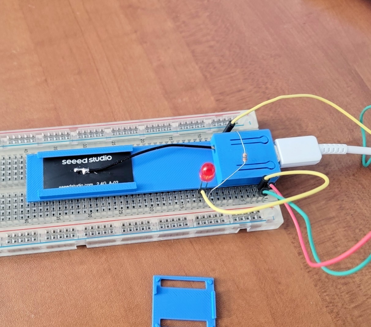 Antenna holder added to bottom for Seeed XIAO ESP32-S3 case
