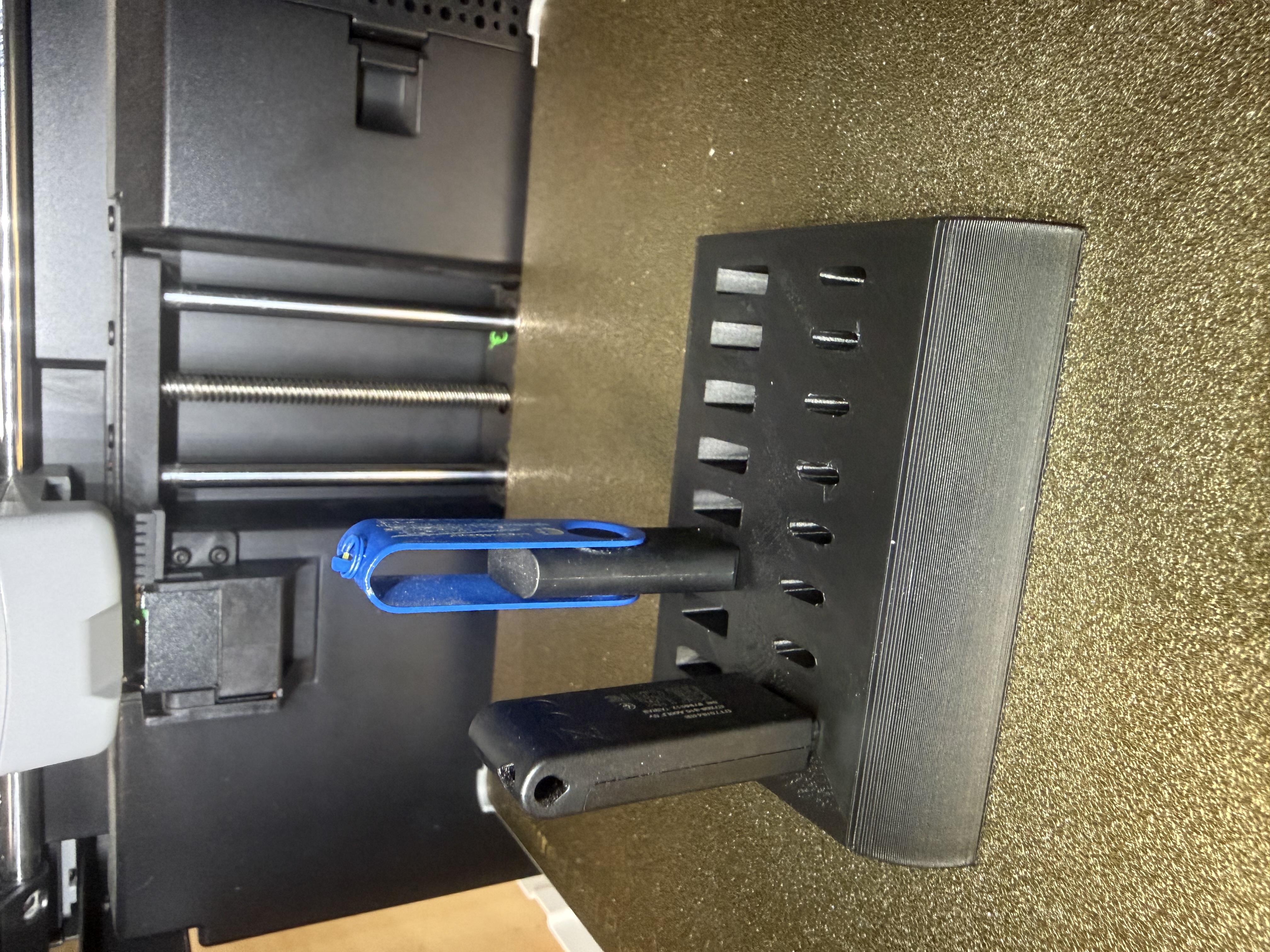 USB & USB-C Holder
