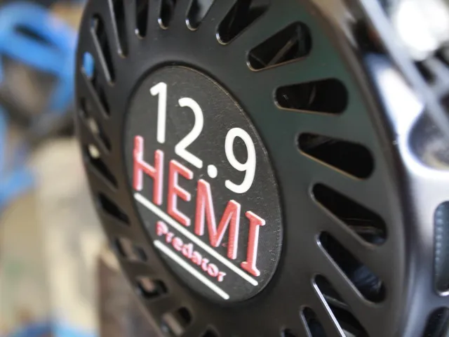 Predator HEMI Badge