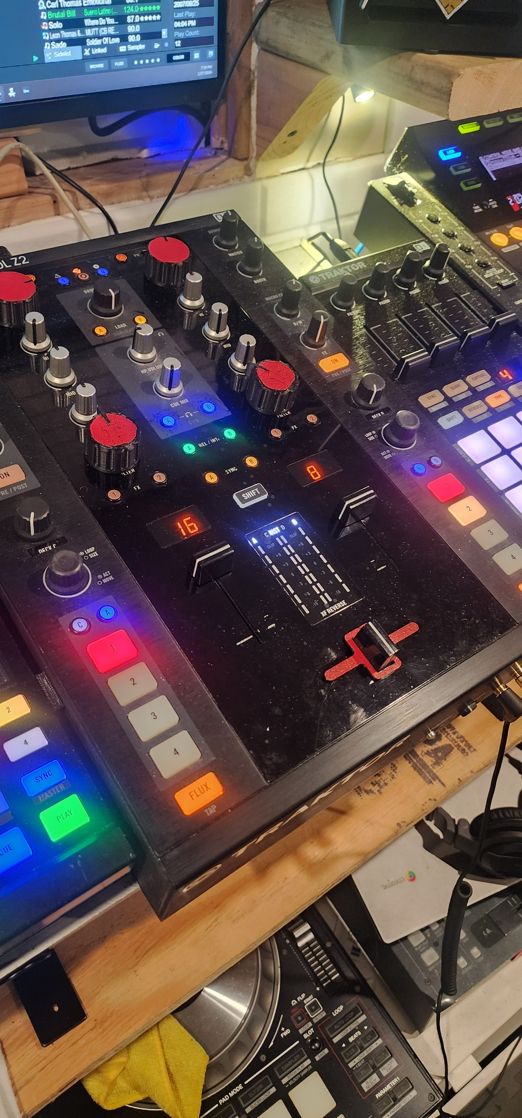 Native Instruments Traktor Z2 Faderlock