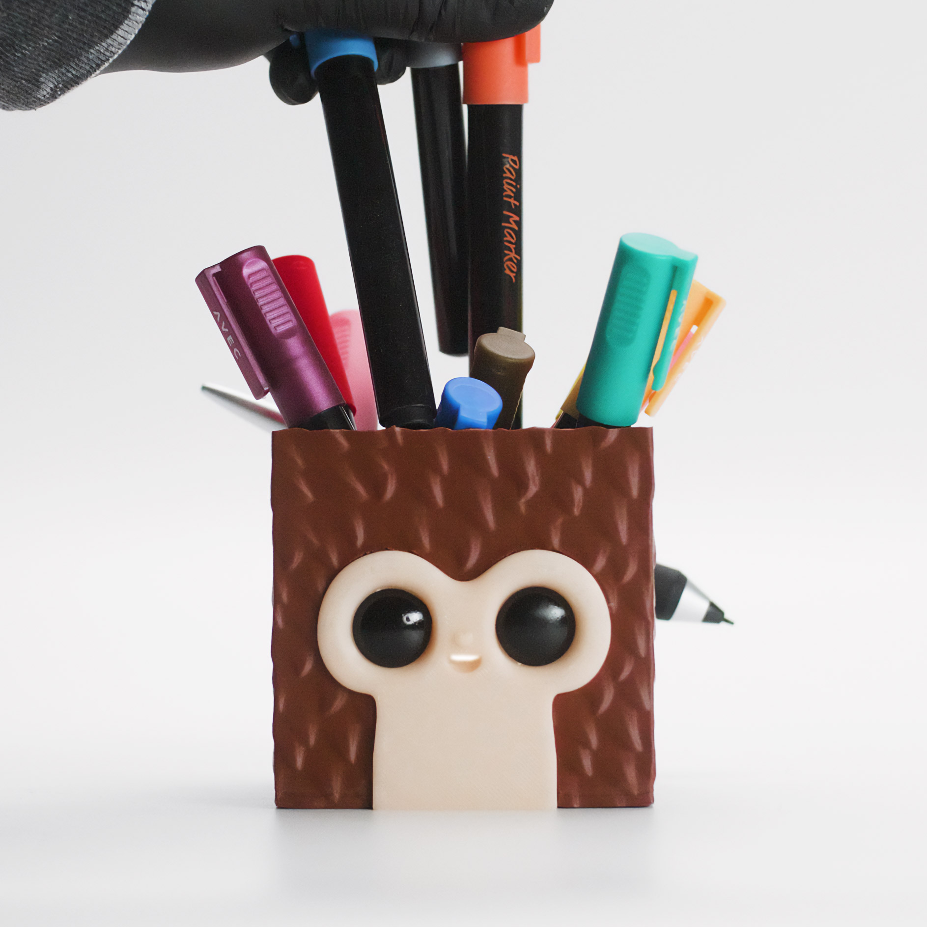 Default Cube meets Suzanne, a Pixel Monkey Storage Box w Pen Tail