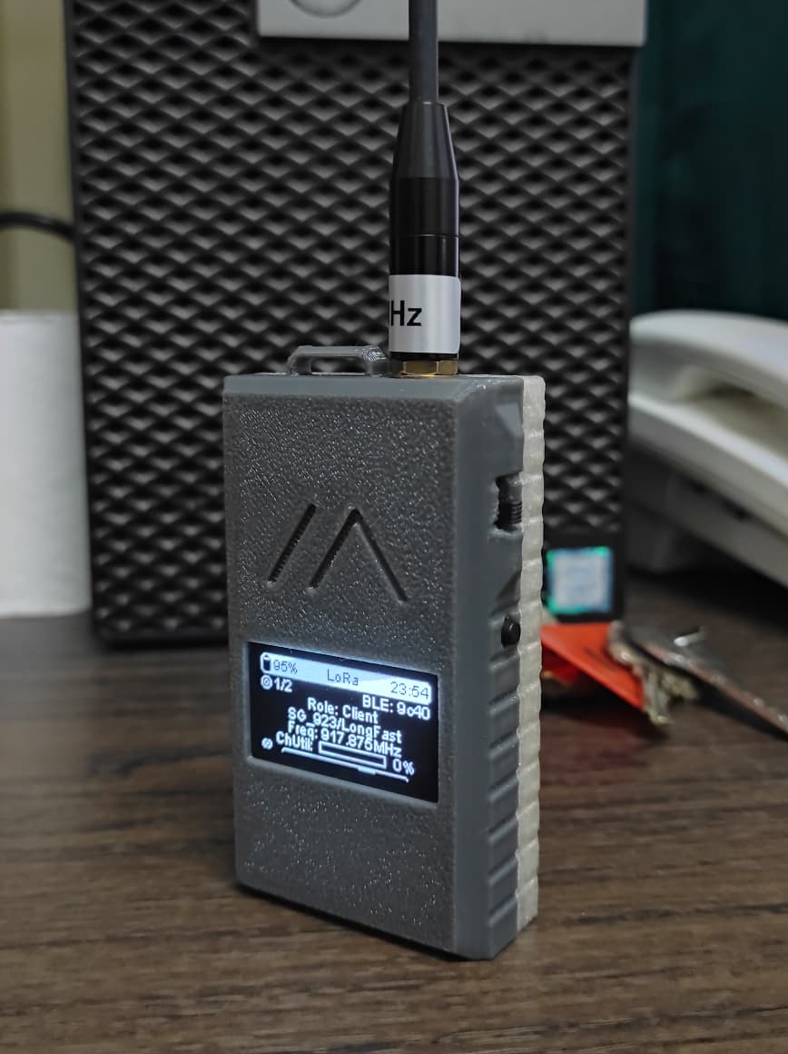 Meshtastic Seeed Studio Xiao ESP32S3 & Wio SX1262 case MOD 1.3 OLED
