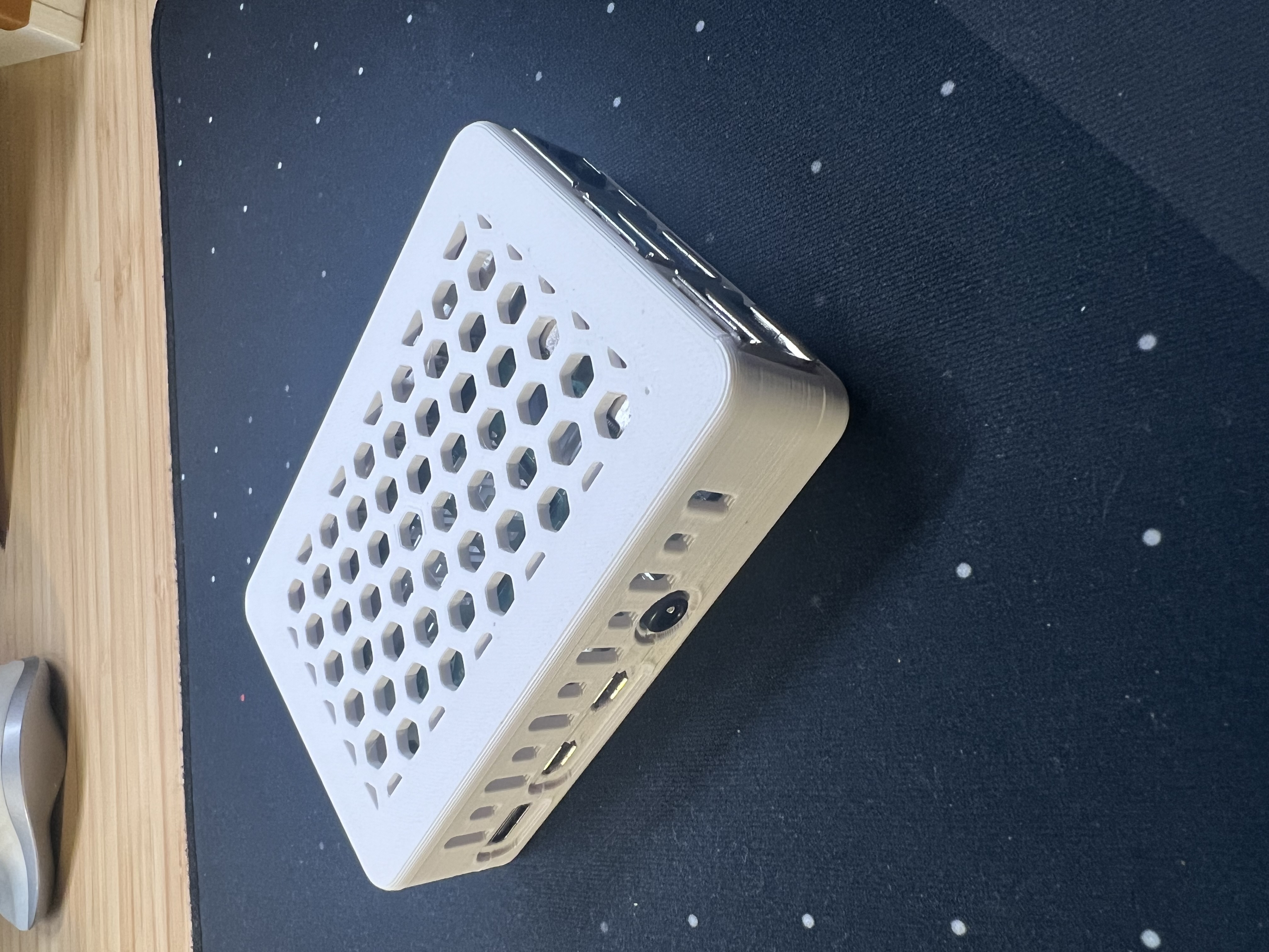 Raspberry Pi 4 Model B two part case